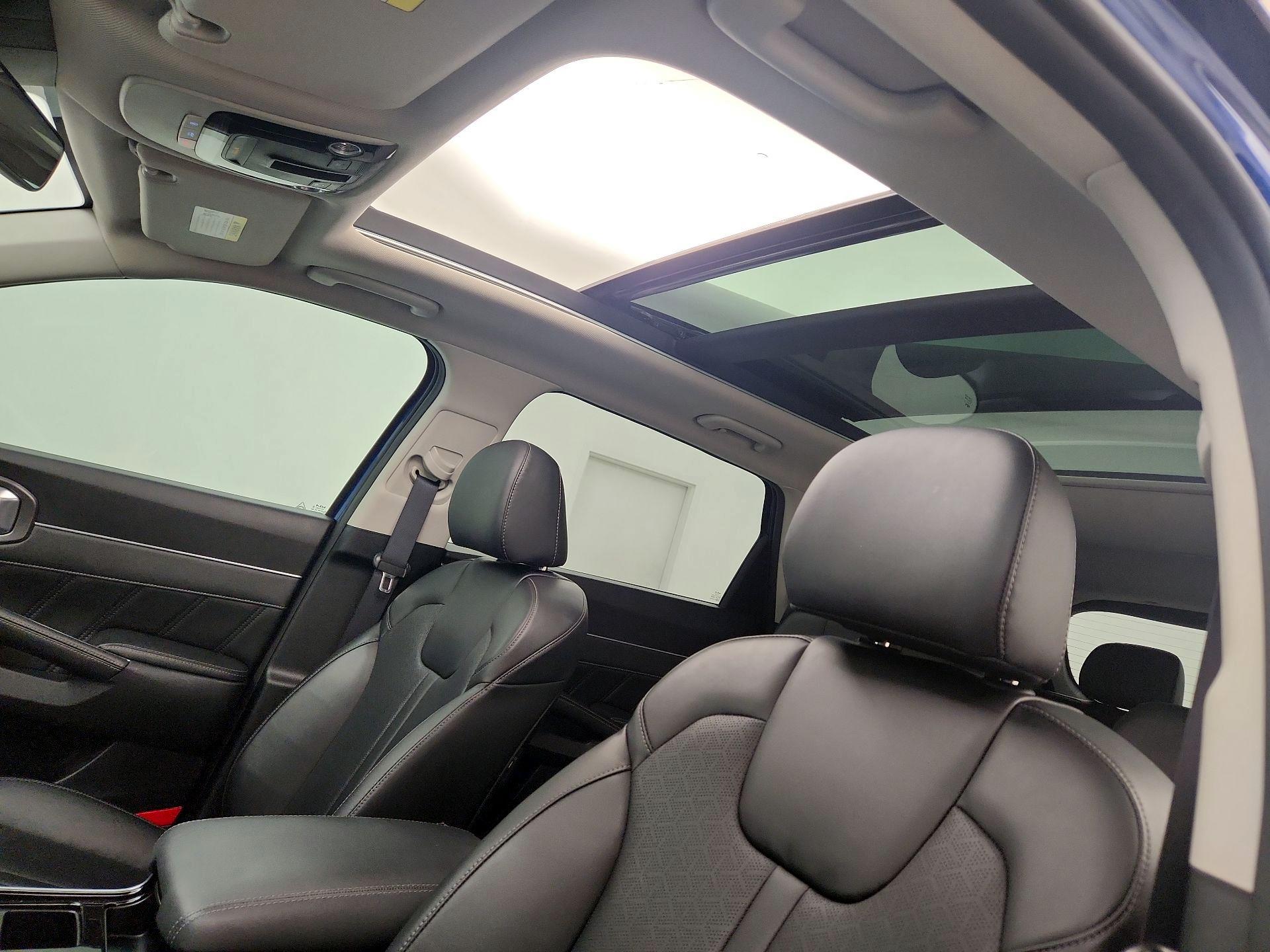 Thumbnail: 2023 Kia Sorento - 20