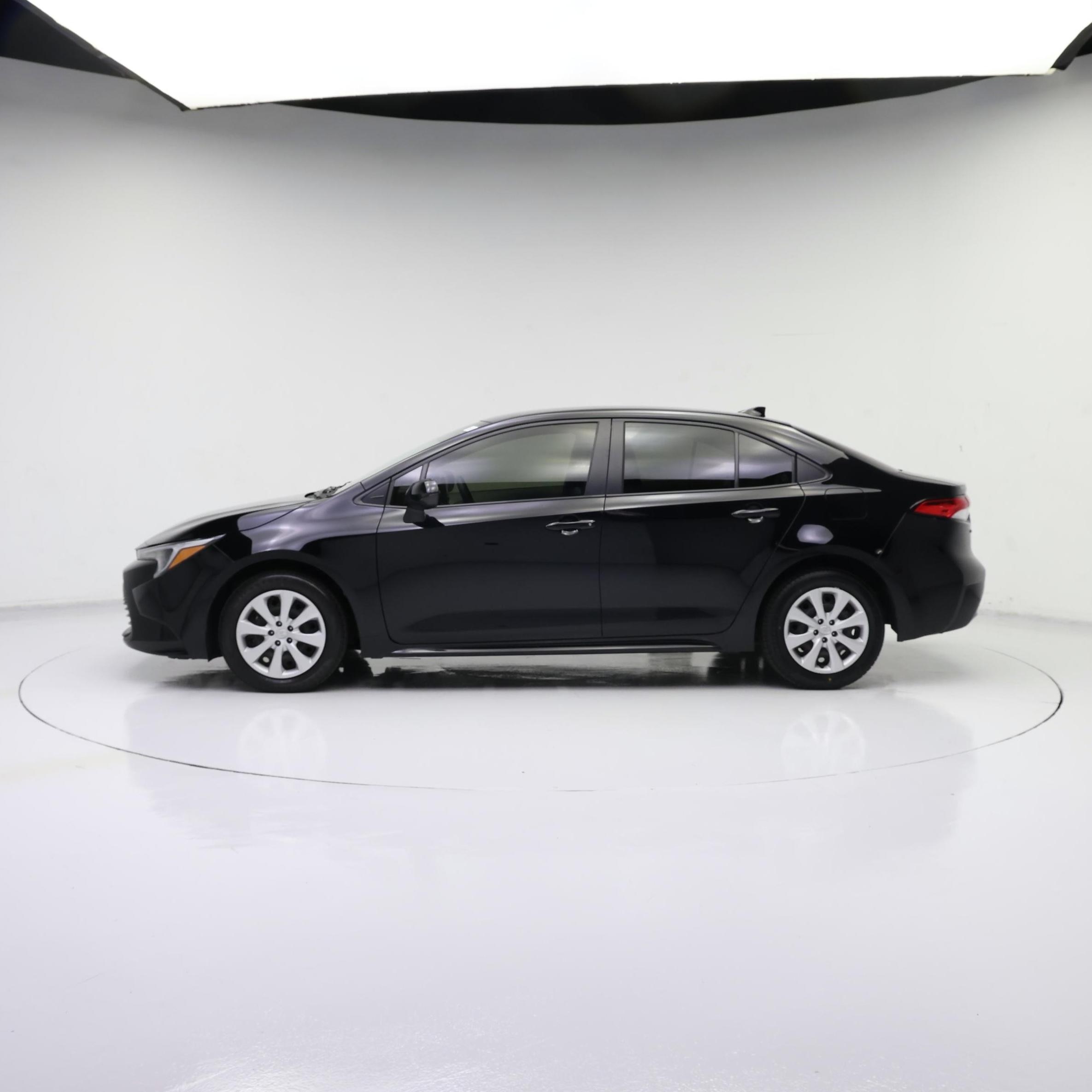 Thumbnail: 2023 Toyota Corolla - 3