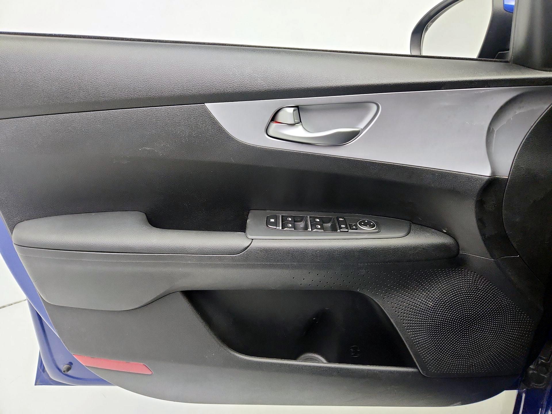 Thumbnail: 2024 Kia Forte - 12