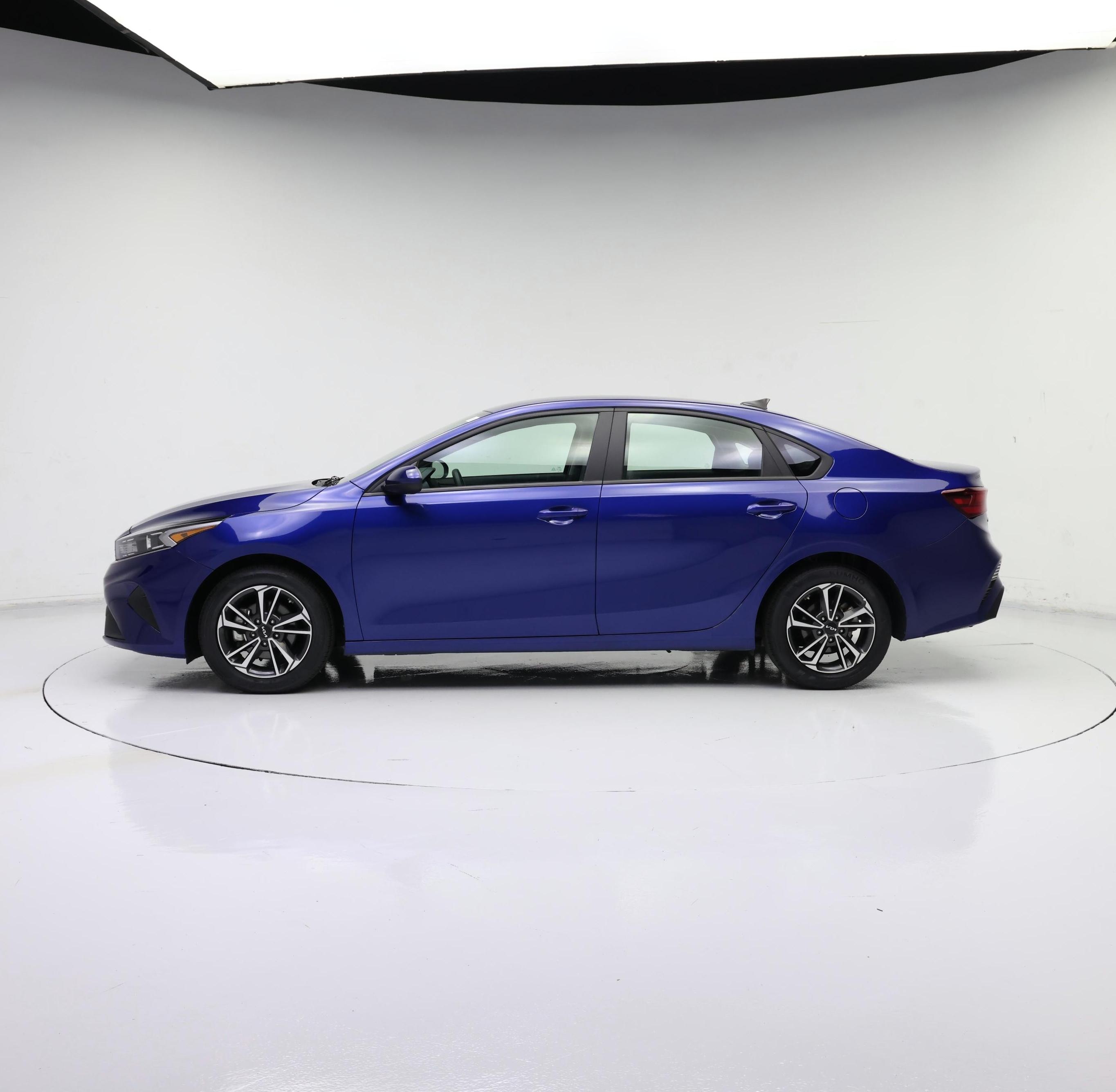 Thumbnail: 2024 Kia Forte - 3