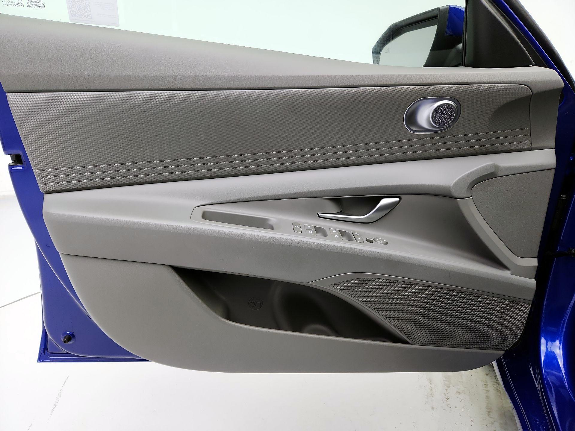 Thumbnail: 2024 Hyundai Elantra - 12