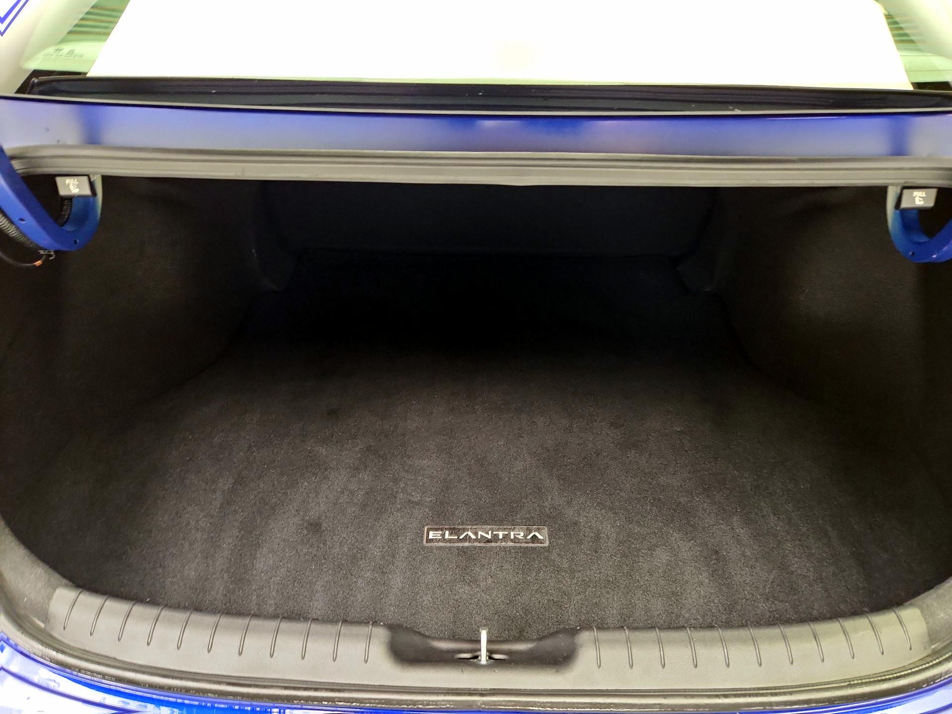 Thumbnail: 2024 Hyundai Elantra - 20