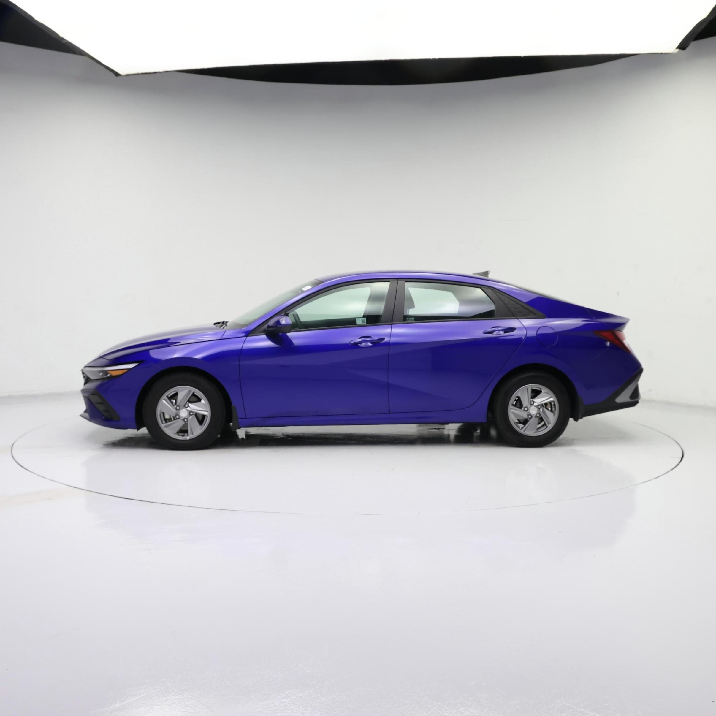 Thumbnail: 2024 Hyundai Elantra - 3