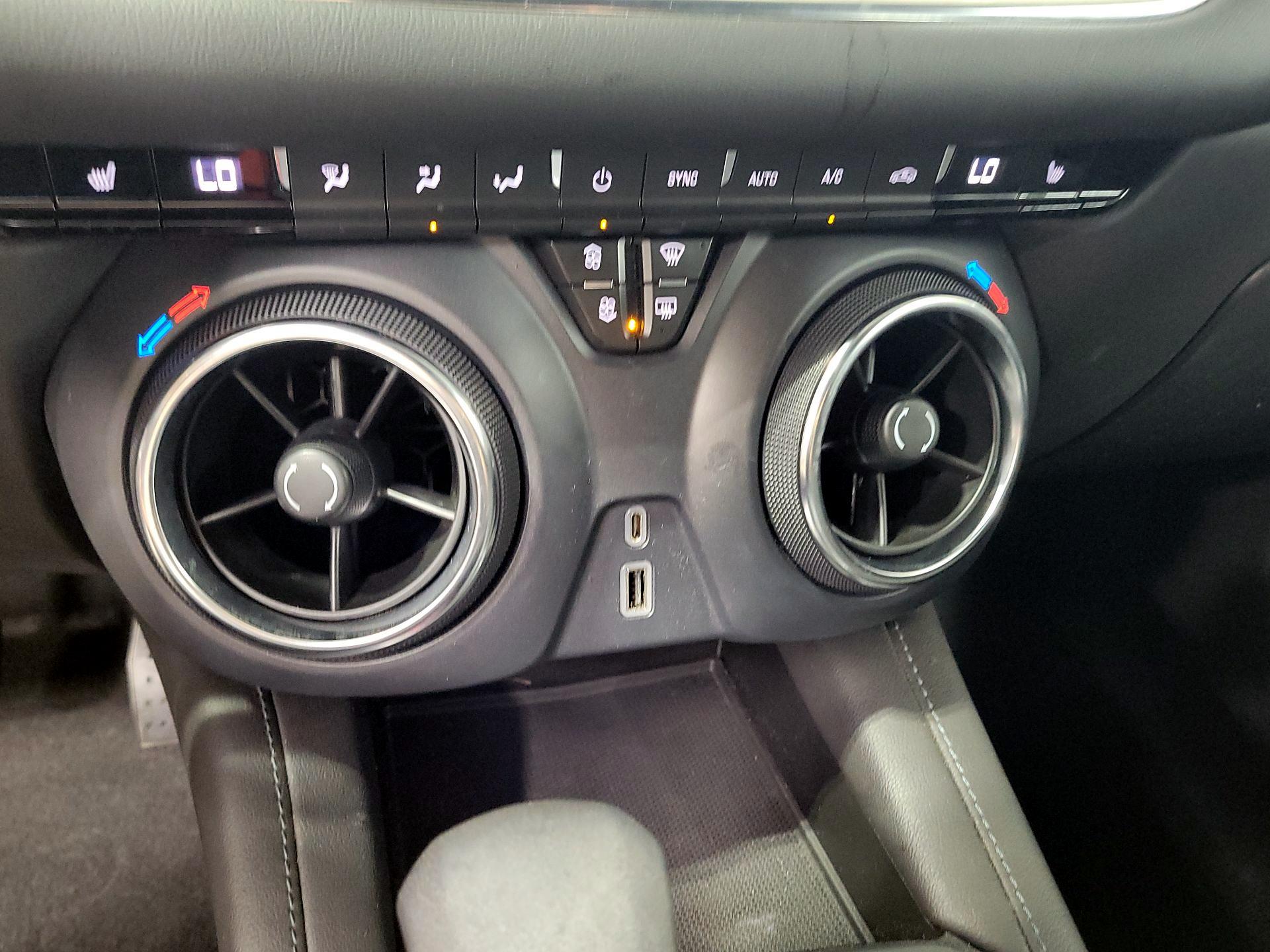 Thumbnail: 2022 Chevrolet Blazer - 18