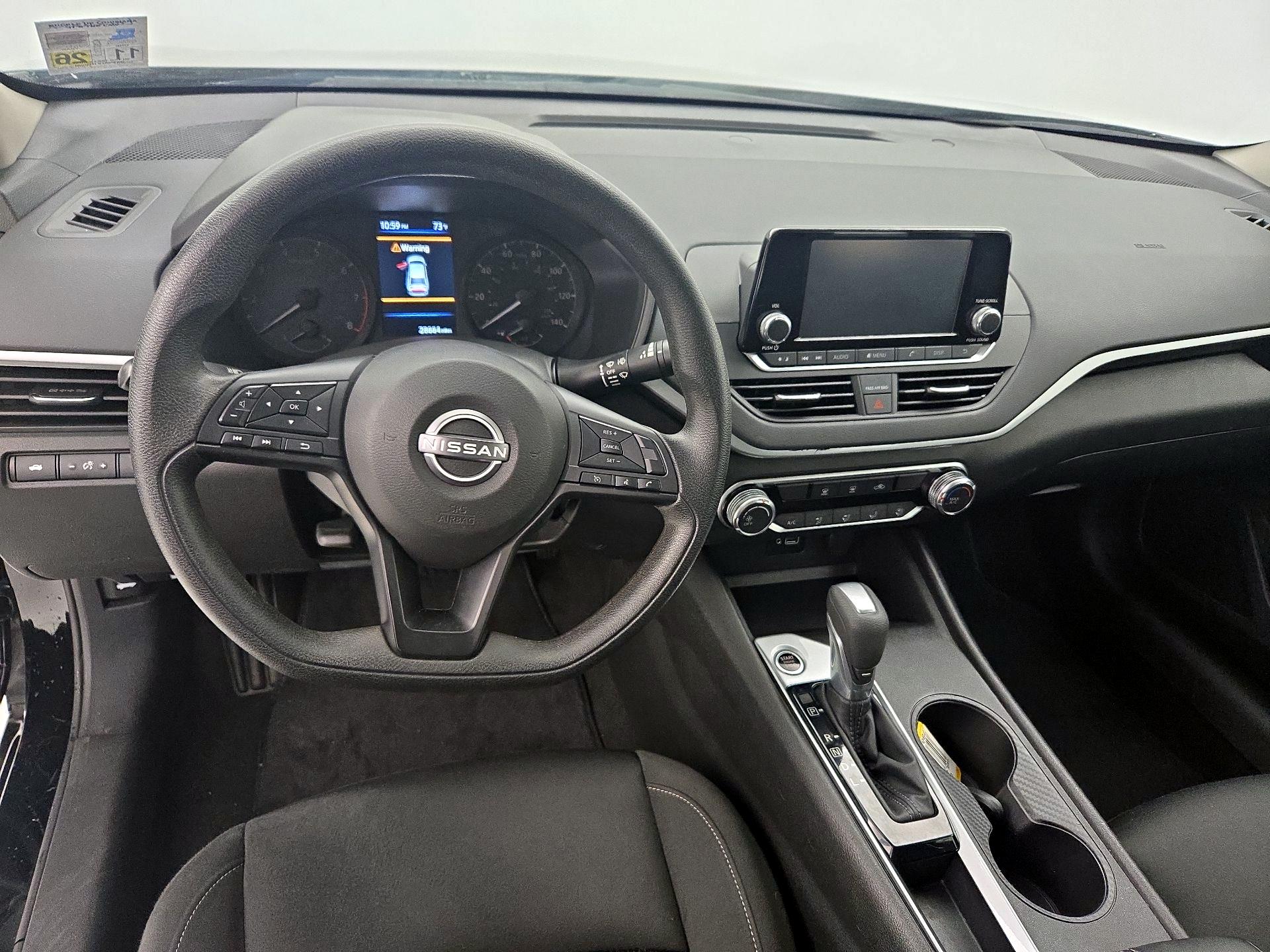 Thumbnail: 2023 Nissan Altima - 10