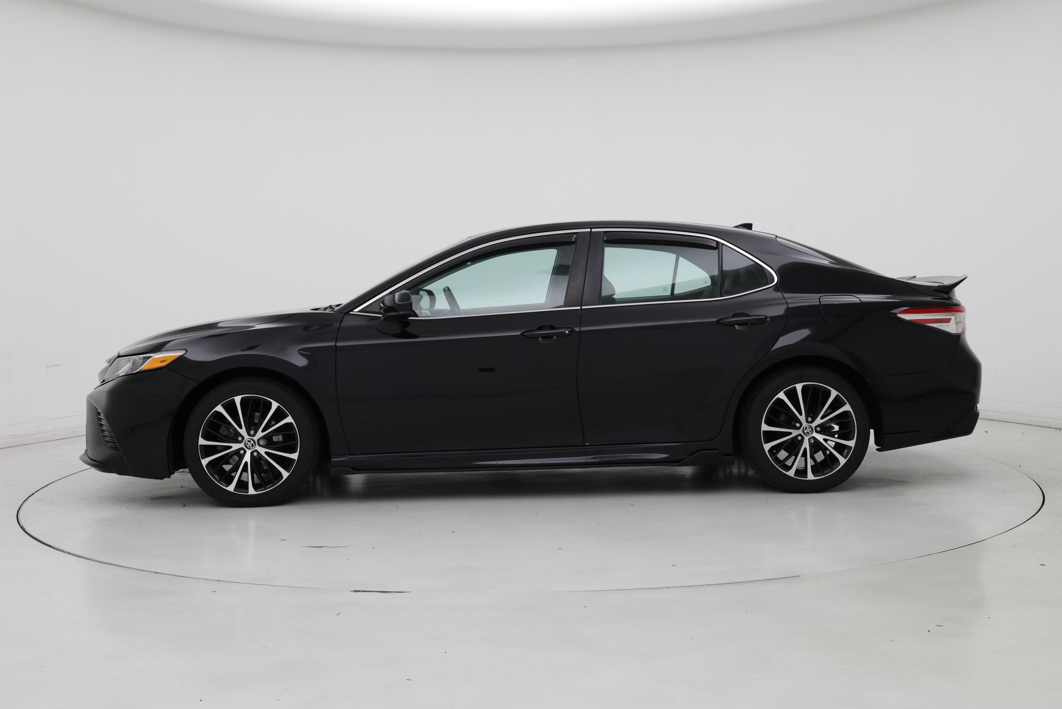 Thumbnail: 2020 Toyota Camry - 3