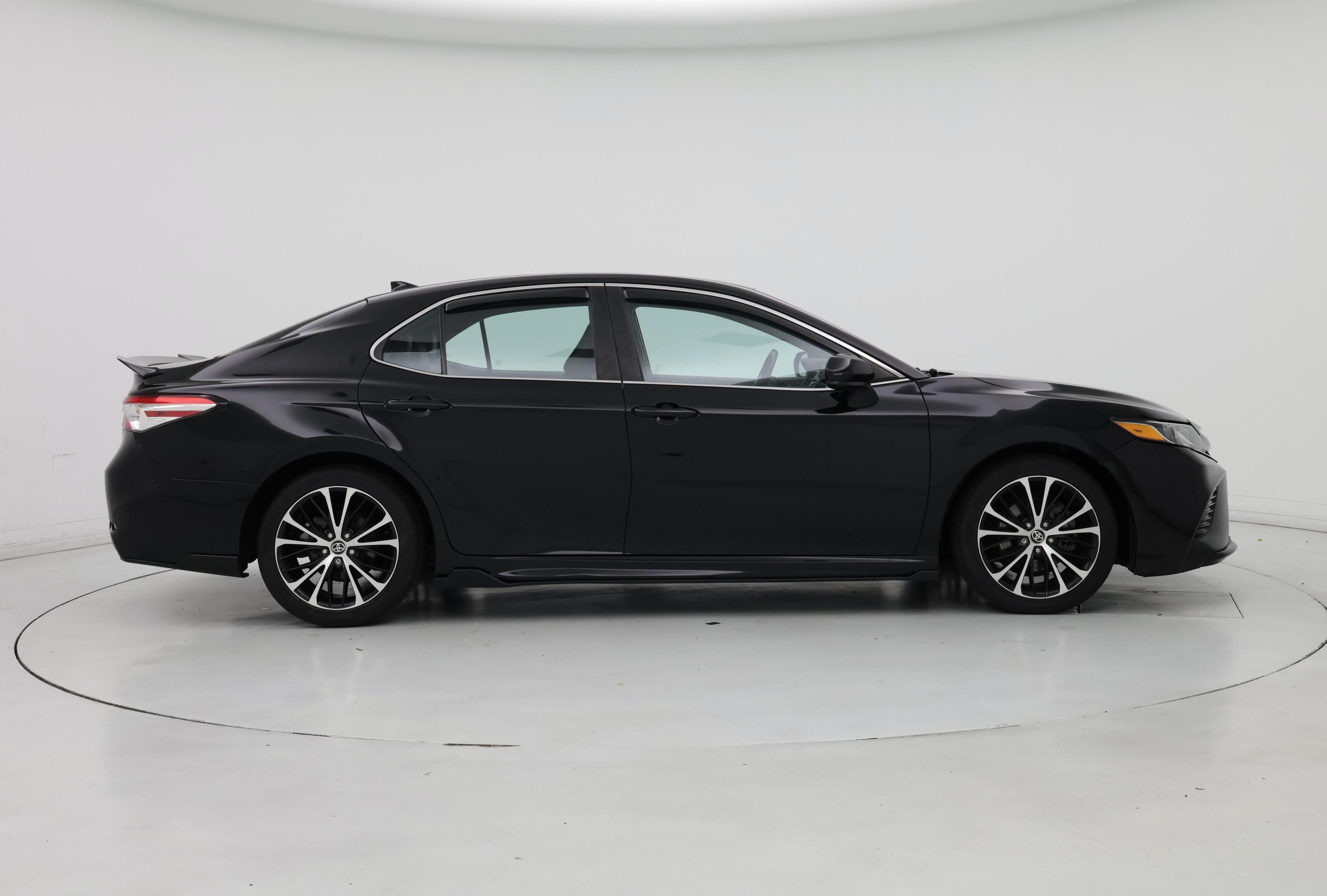 Thumbnail: 2020 Toyota Camry - 7
