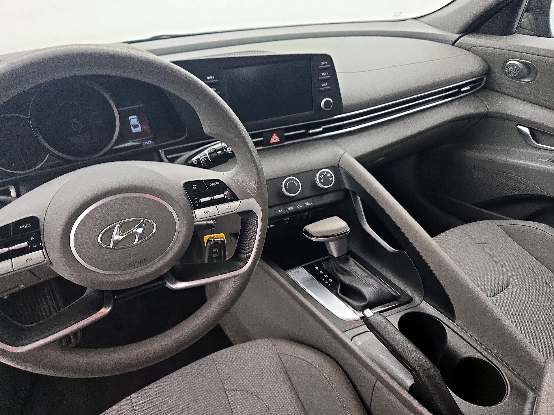 Thumbnail: 2023 Hyundai Elantra - 9