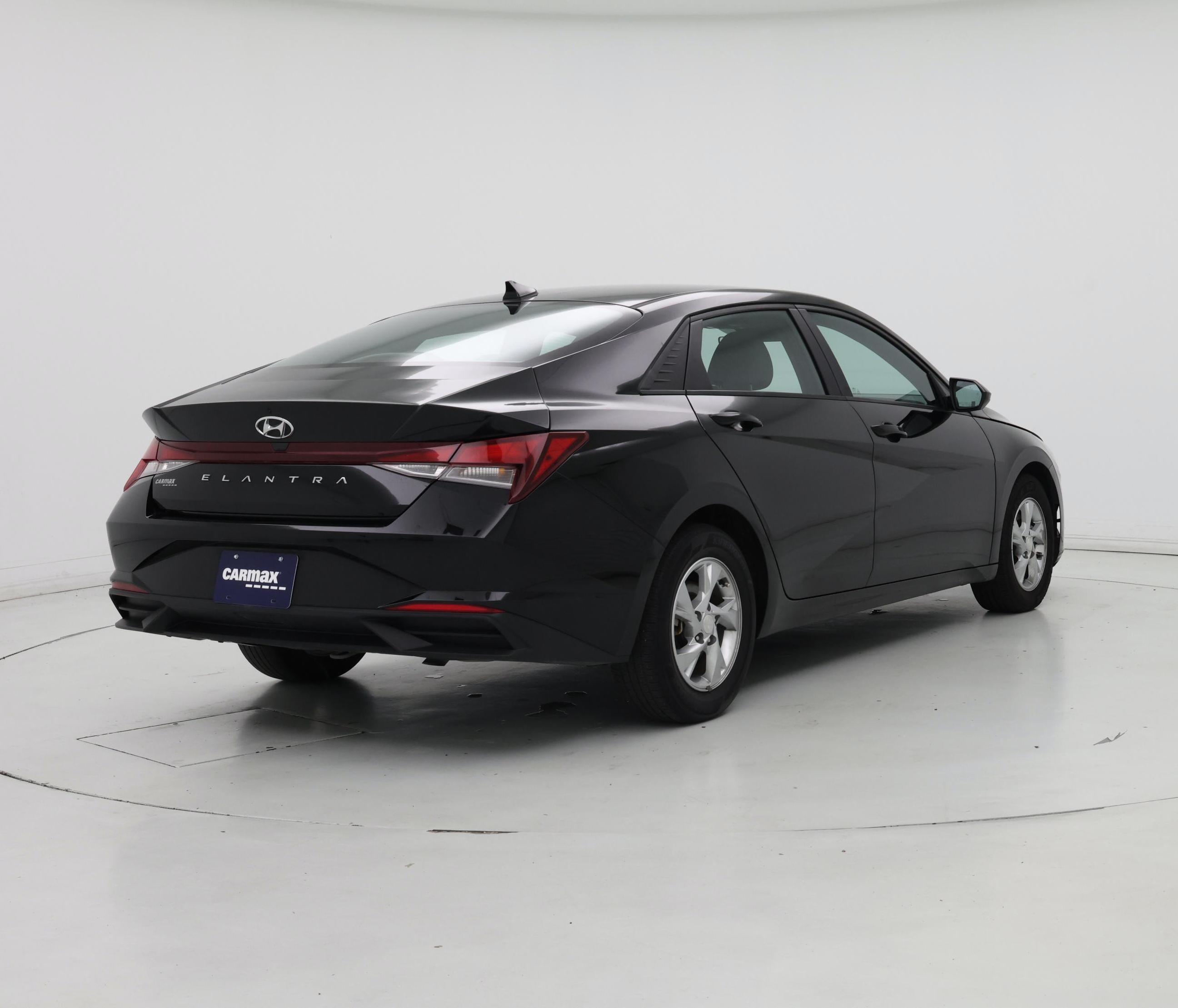 Thumbnail: 2023 Hyundai Elantra - 8