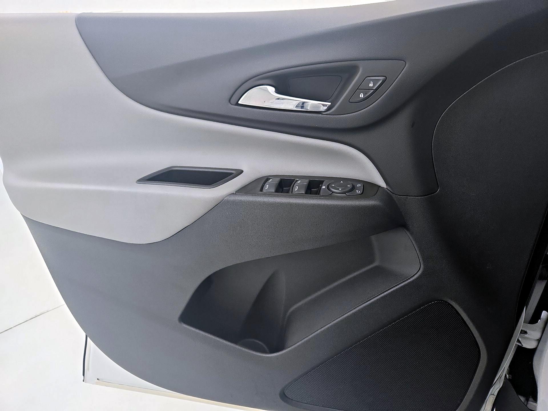 Thumbnail: 2022 Chevrolet Equinox - 12