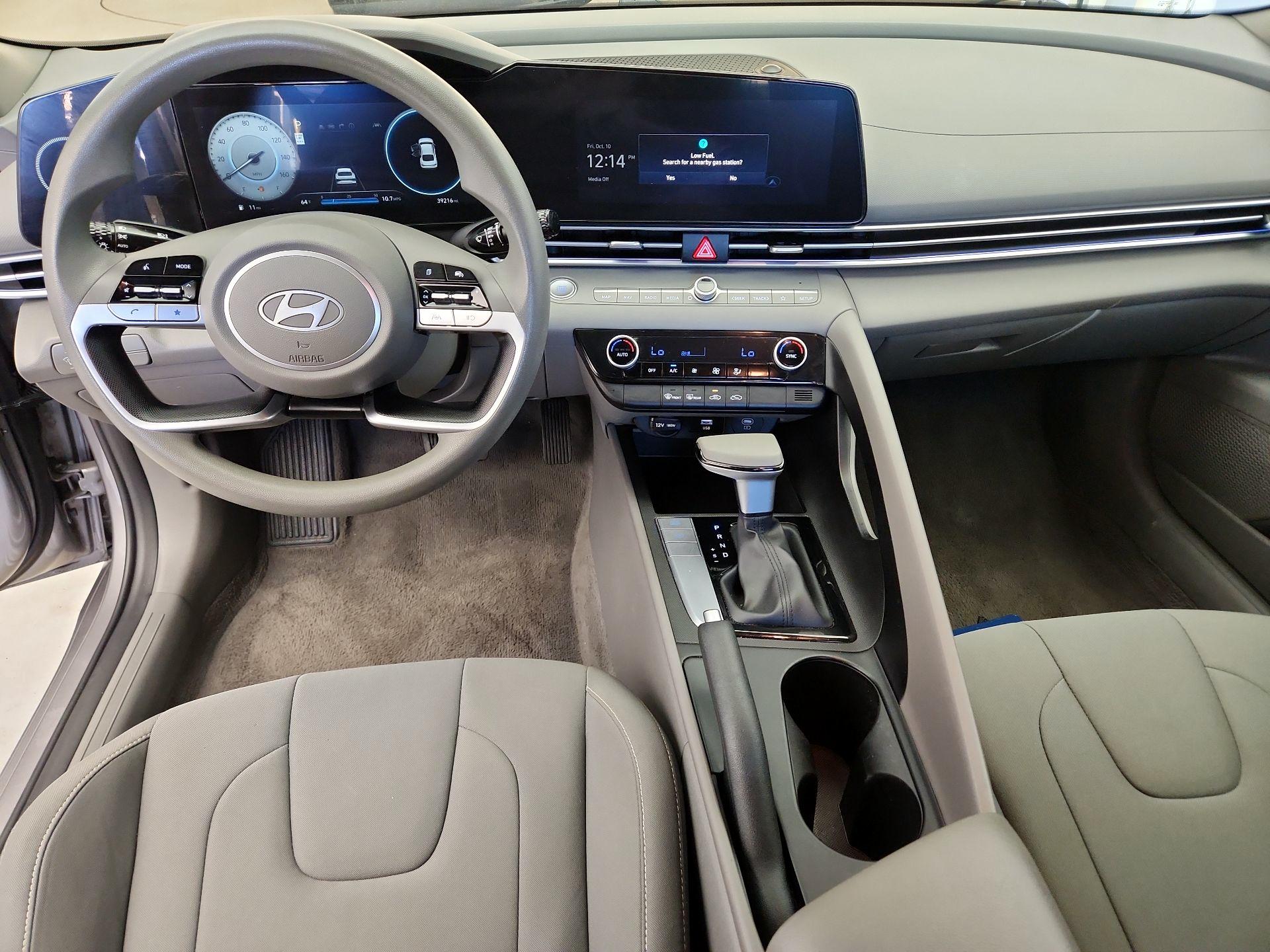 Thumbnail: 2024 Hyundai Elantra - 9