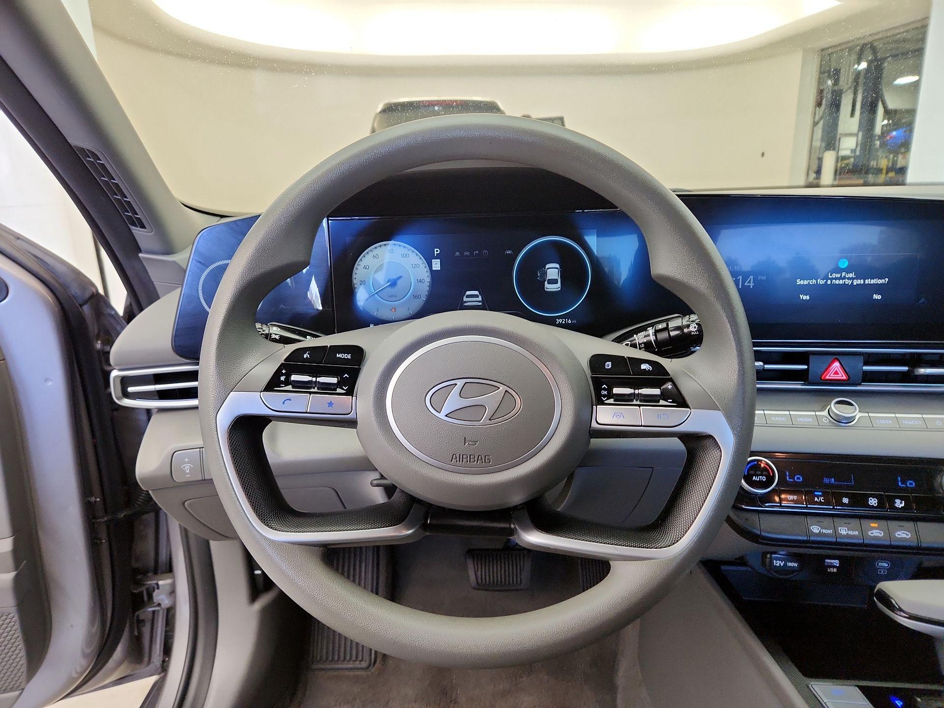 Thumbnail: 2024 Hyundai Elantra - 10