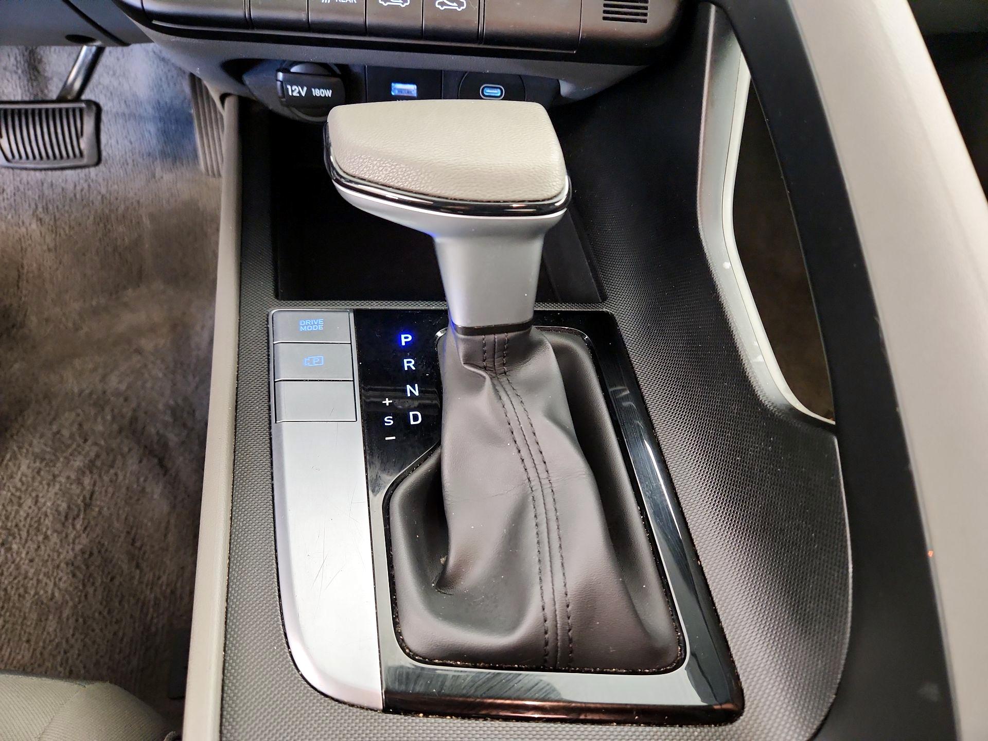 Thumbnail: 2024 Hyundai Elantra - 18