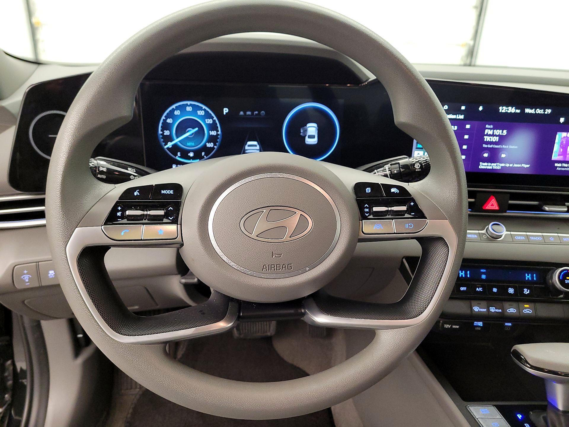 Thumbnail: 2024 Hyundai Elantra - 10