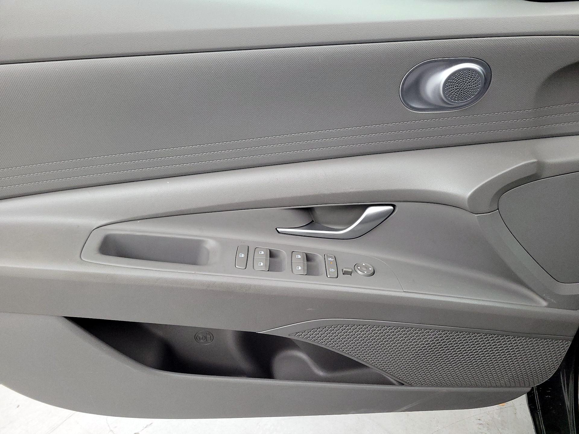 Thumbnail: 2024 Hyundai Elantra - 12