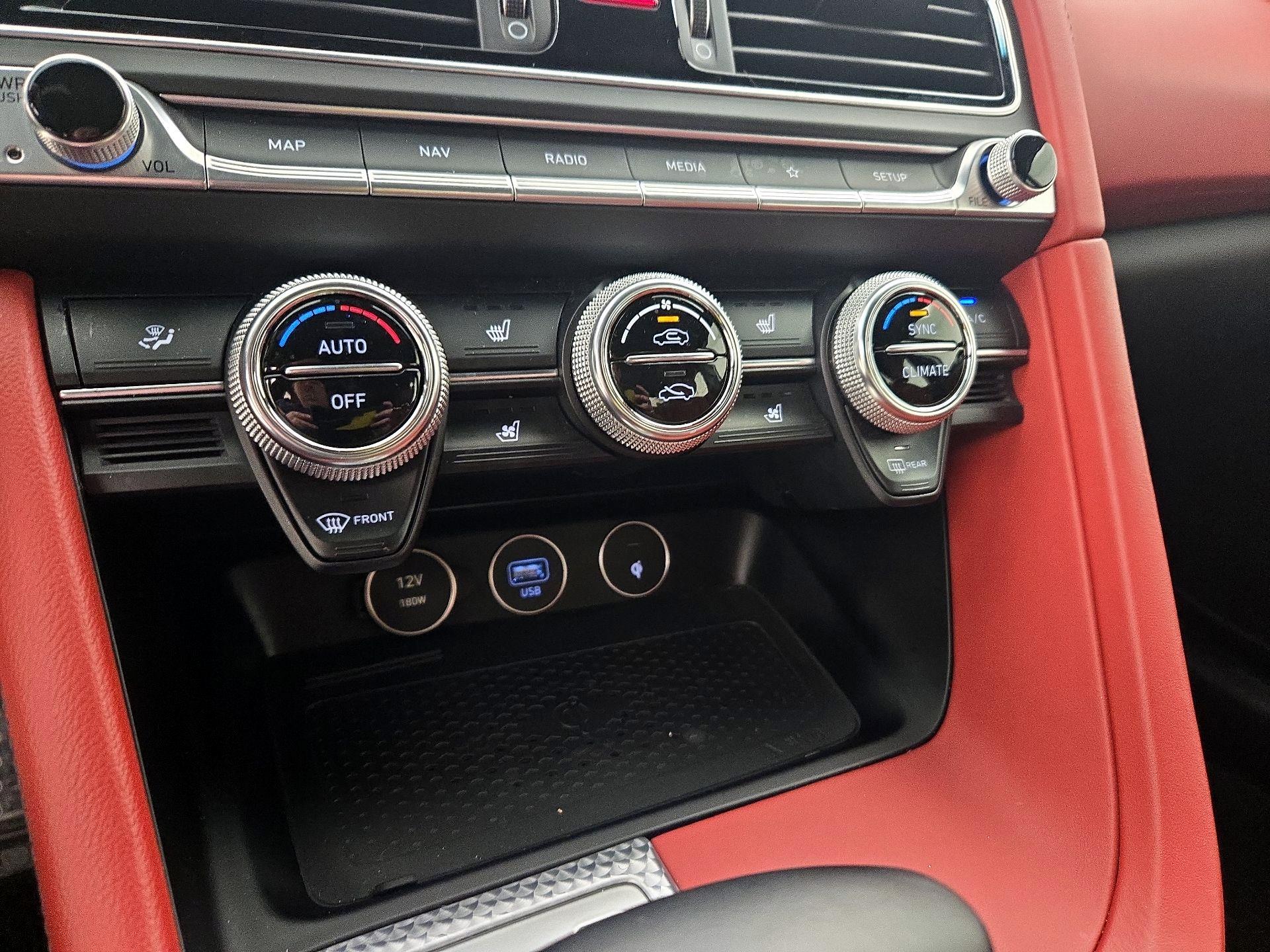 Thumbnail: 2023 Genesis G70 - 17