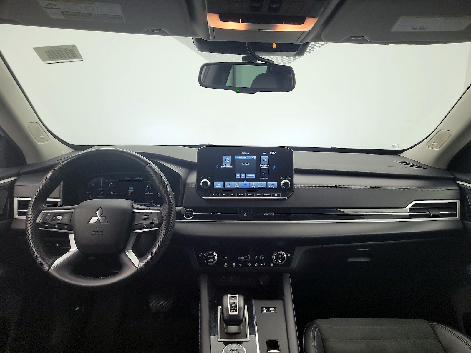2023 Mitsubishi Outlander Plug-In Hybrid SE - Photo 10