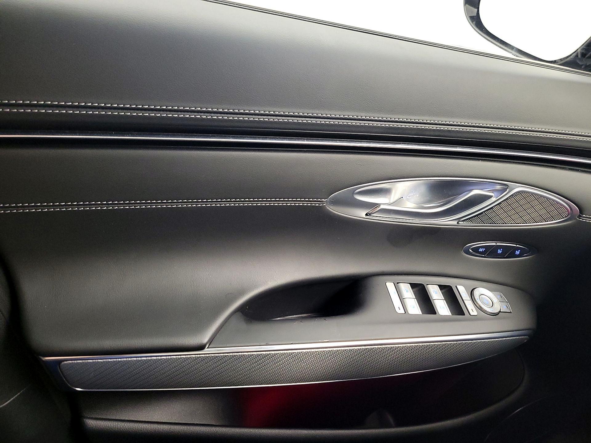 Thumbnail: 2024 Genesis GV70 - 12