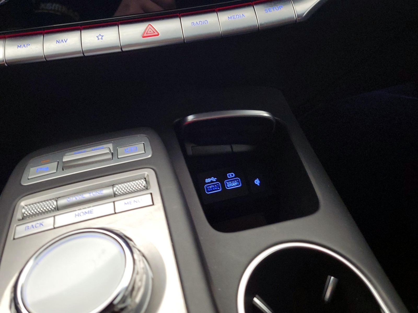 2024 GENESIS GV70 Standard - Photo 20