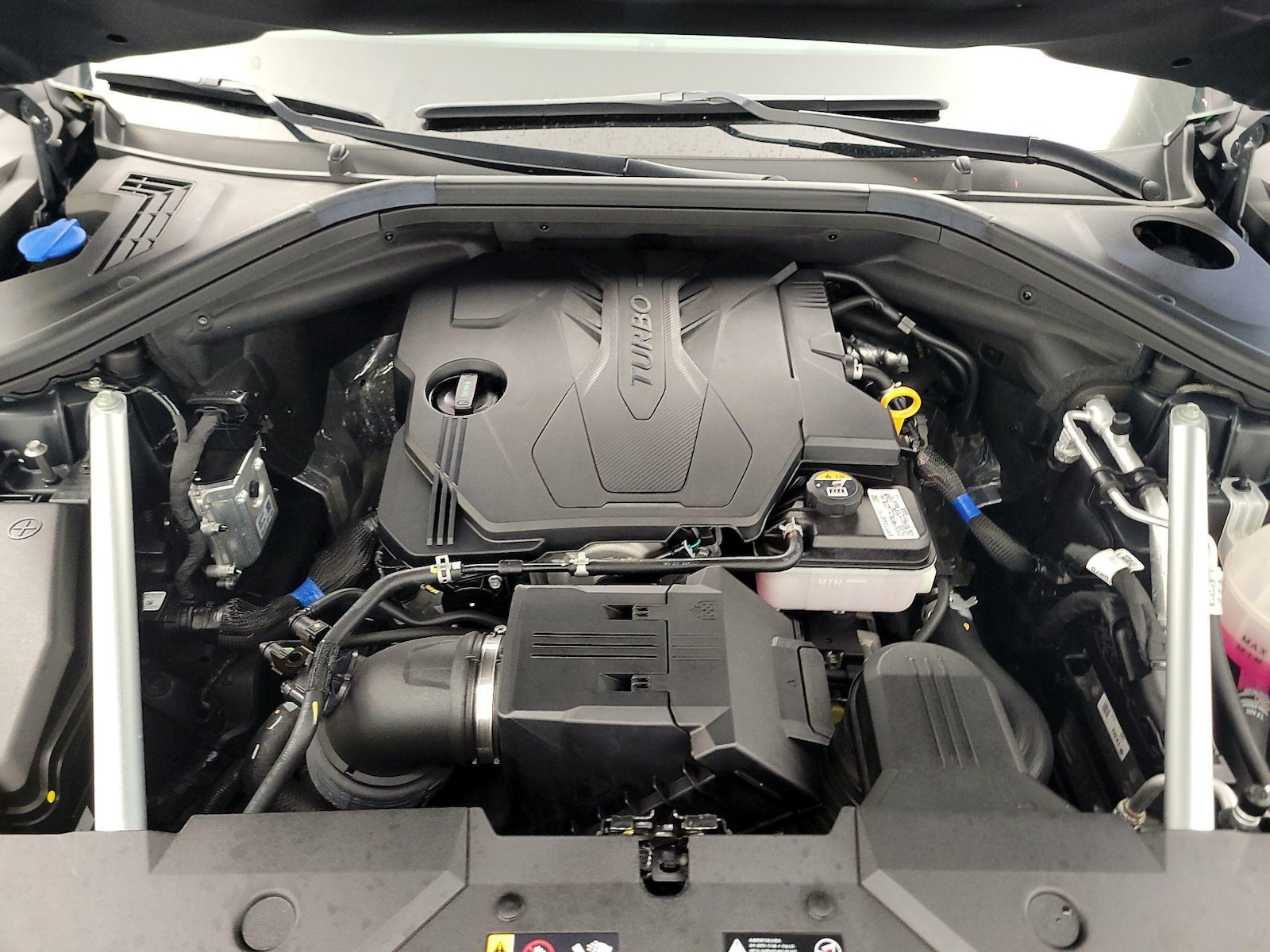 2024 GENESIS GV70 Standard - Photo 24