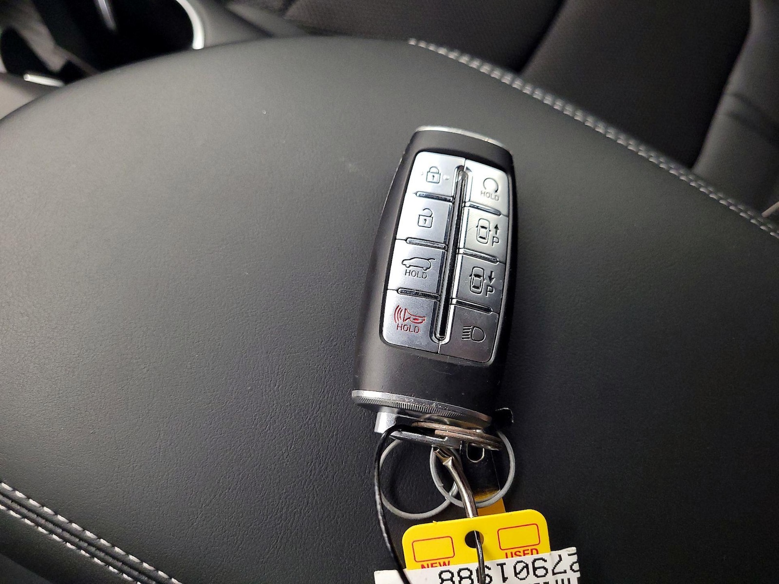 2024 GENESIS GV70 Standard - Photo 25