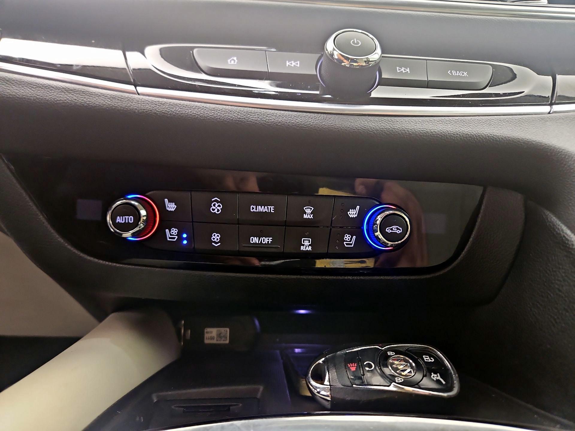 Thumbnail: 2022 Buick Enclave - 15