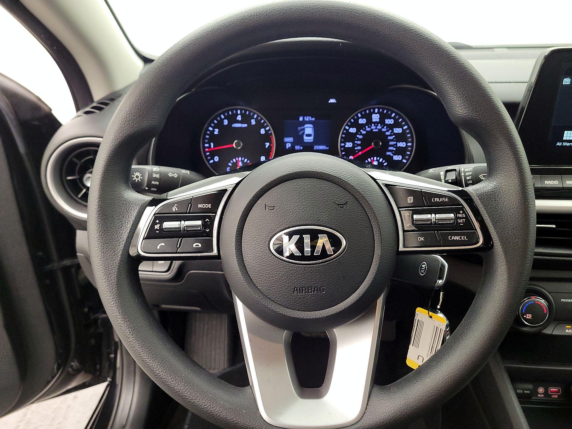 Thumbnail: 2021 Kia Forte - 10