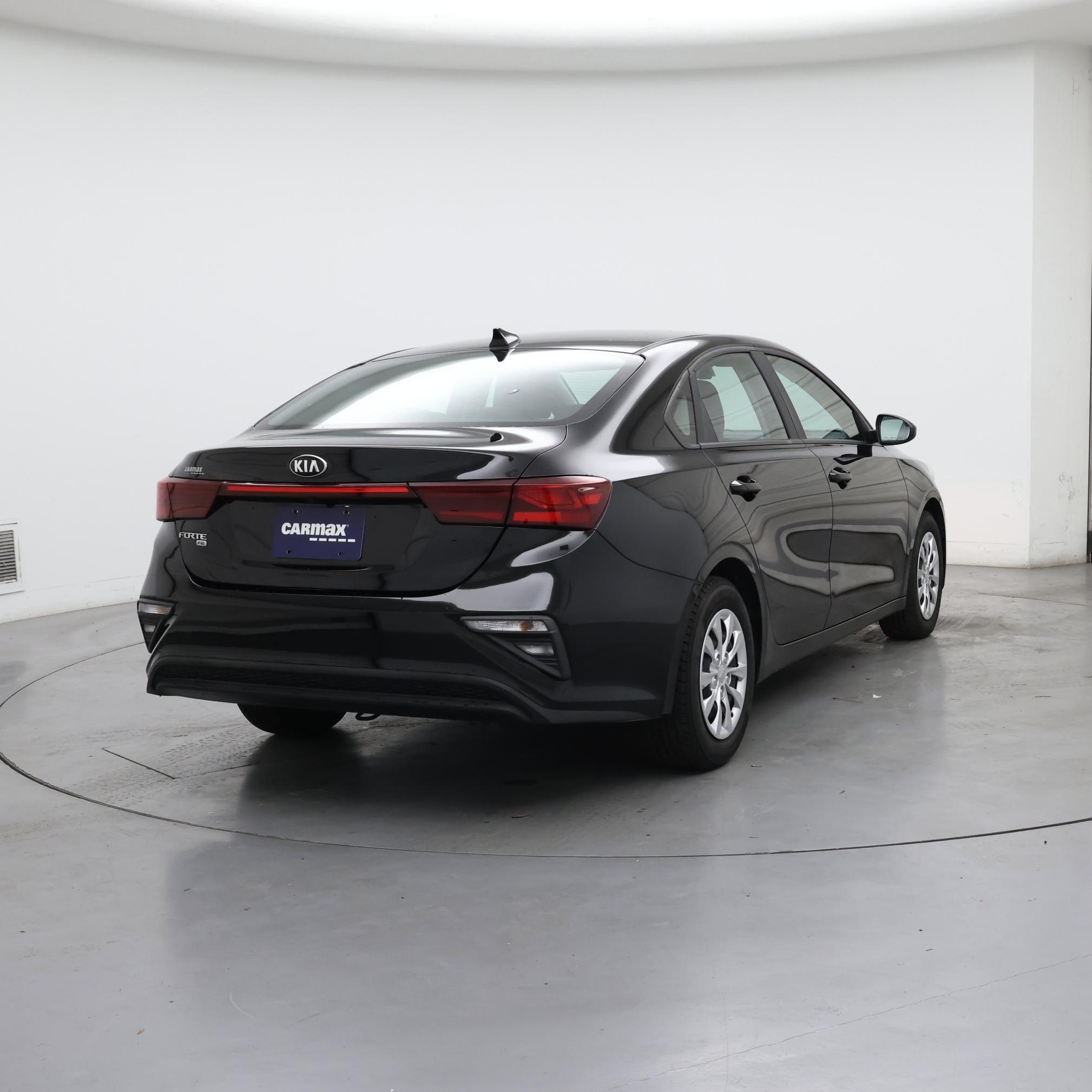 Thumbnail: 2021 Kia Forte - 8