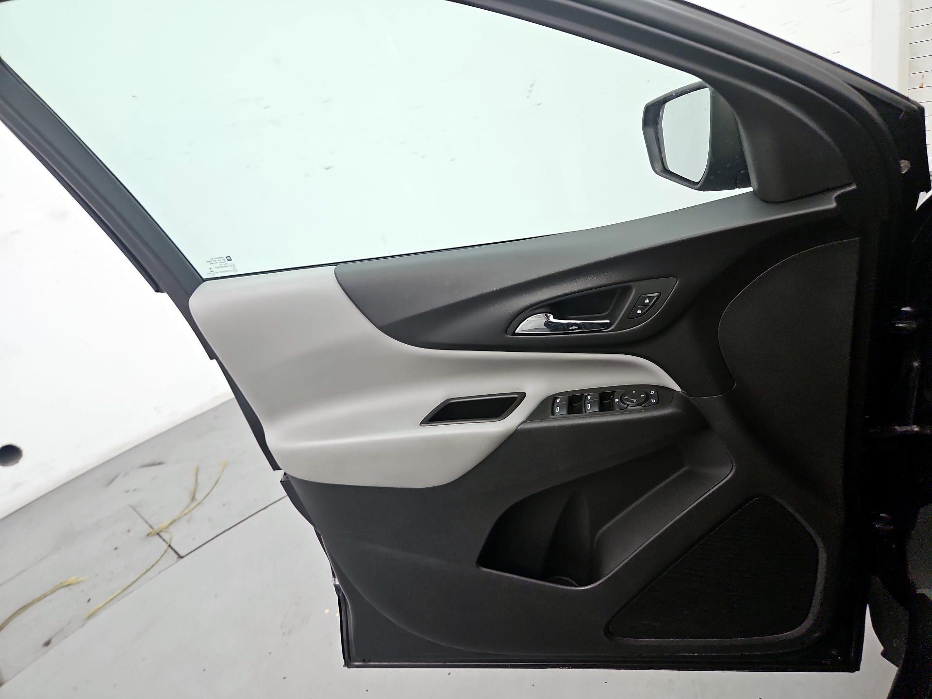 Thumbnail: 2022 Chevrolet Equinox - 12