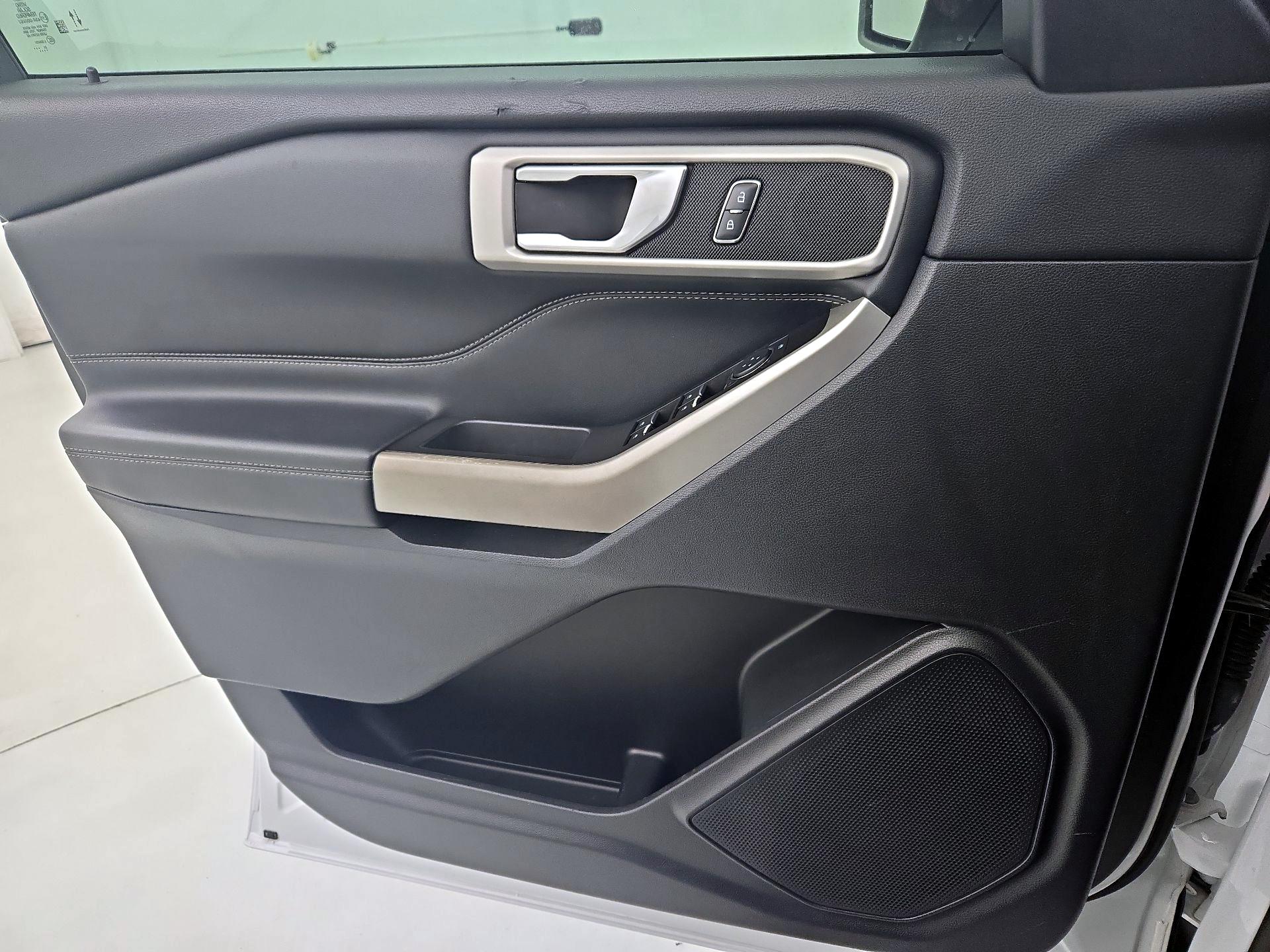 Thumbnail: 2021 Ford Explorer - 12