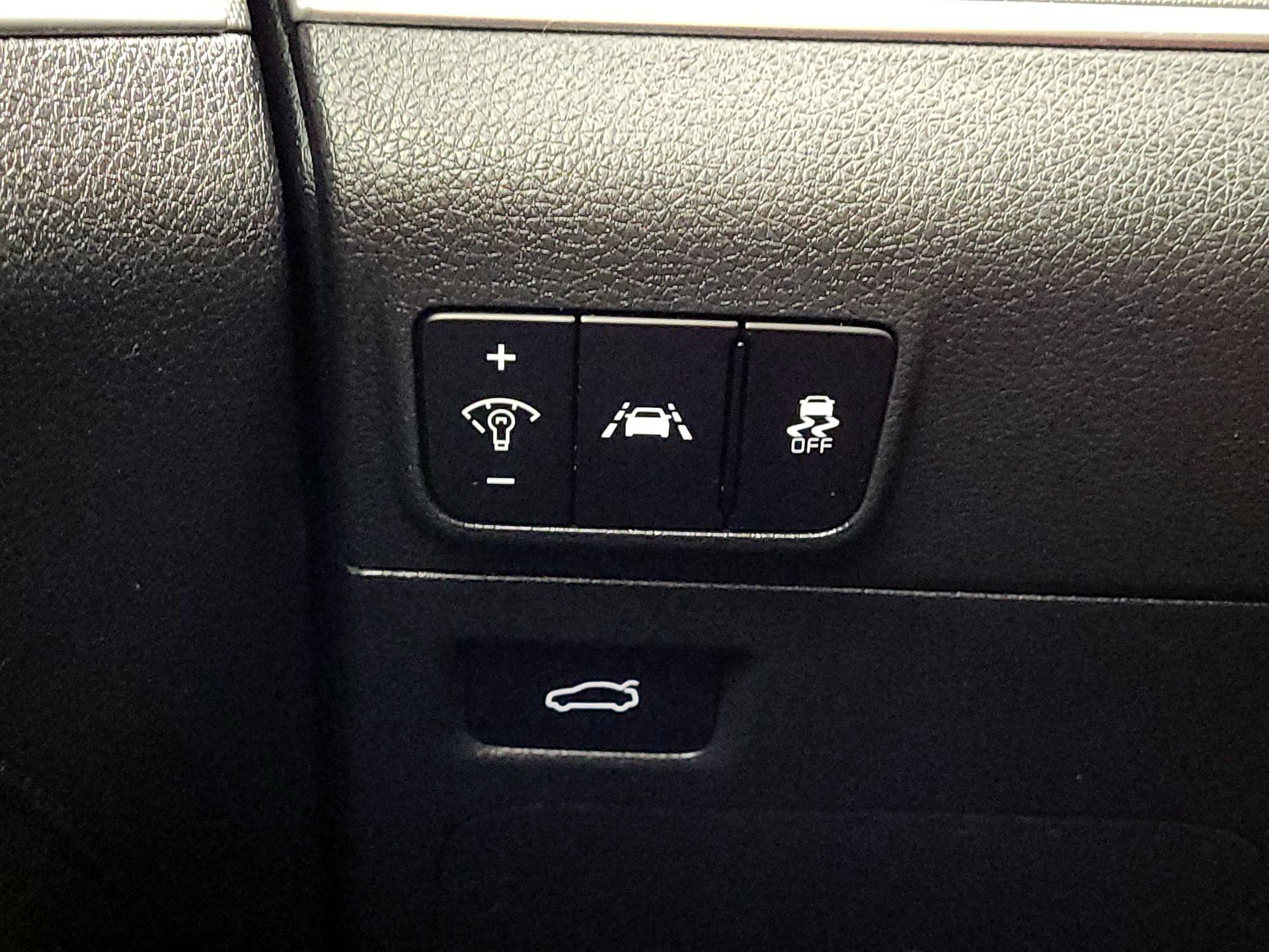 Thumbnail: 2022 Kia K5 - 13