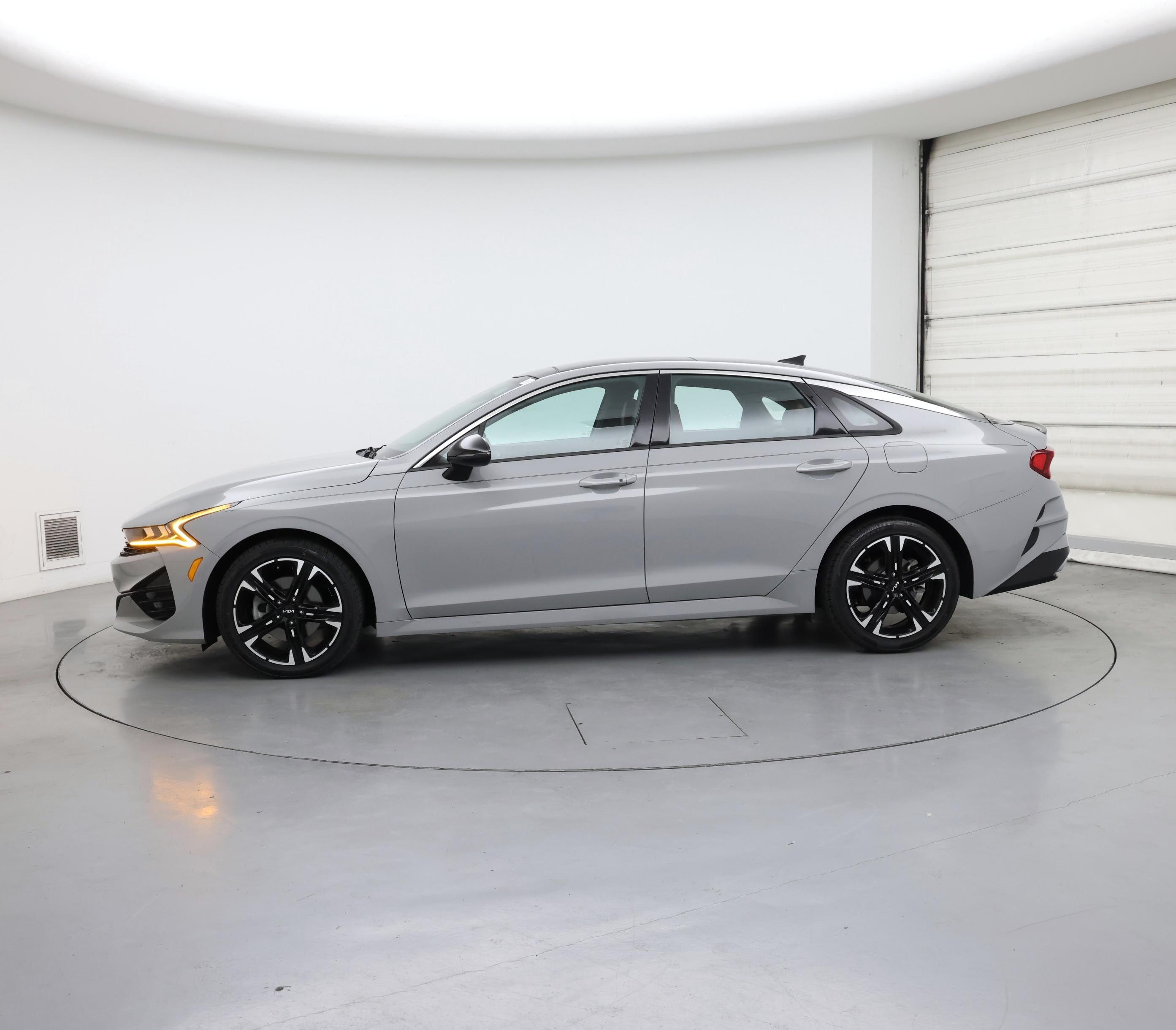 Thumbnail: 2022 Kia K5 - 3