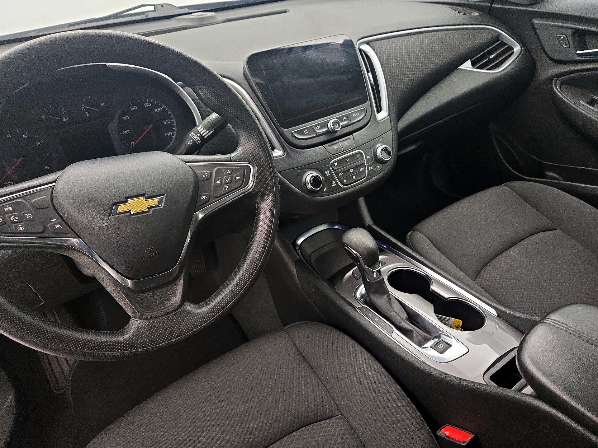 Thumbnail: 2023 Chevrolet Malibu - 9