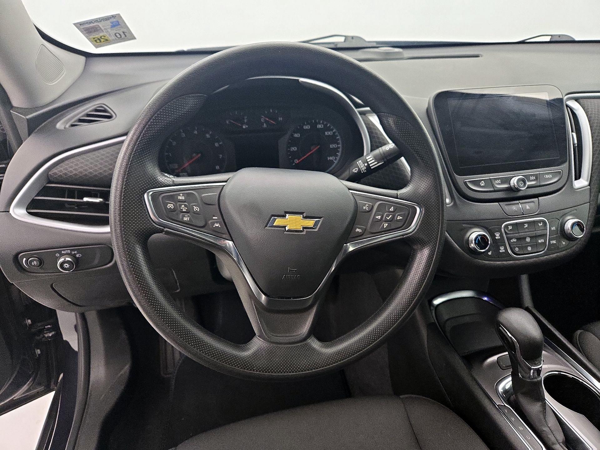 Thumbnail: 2023 Chevrolet Malibu - 10