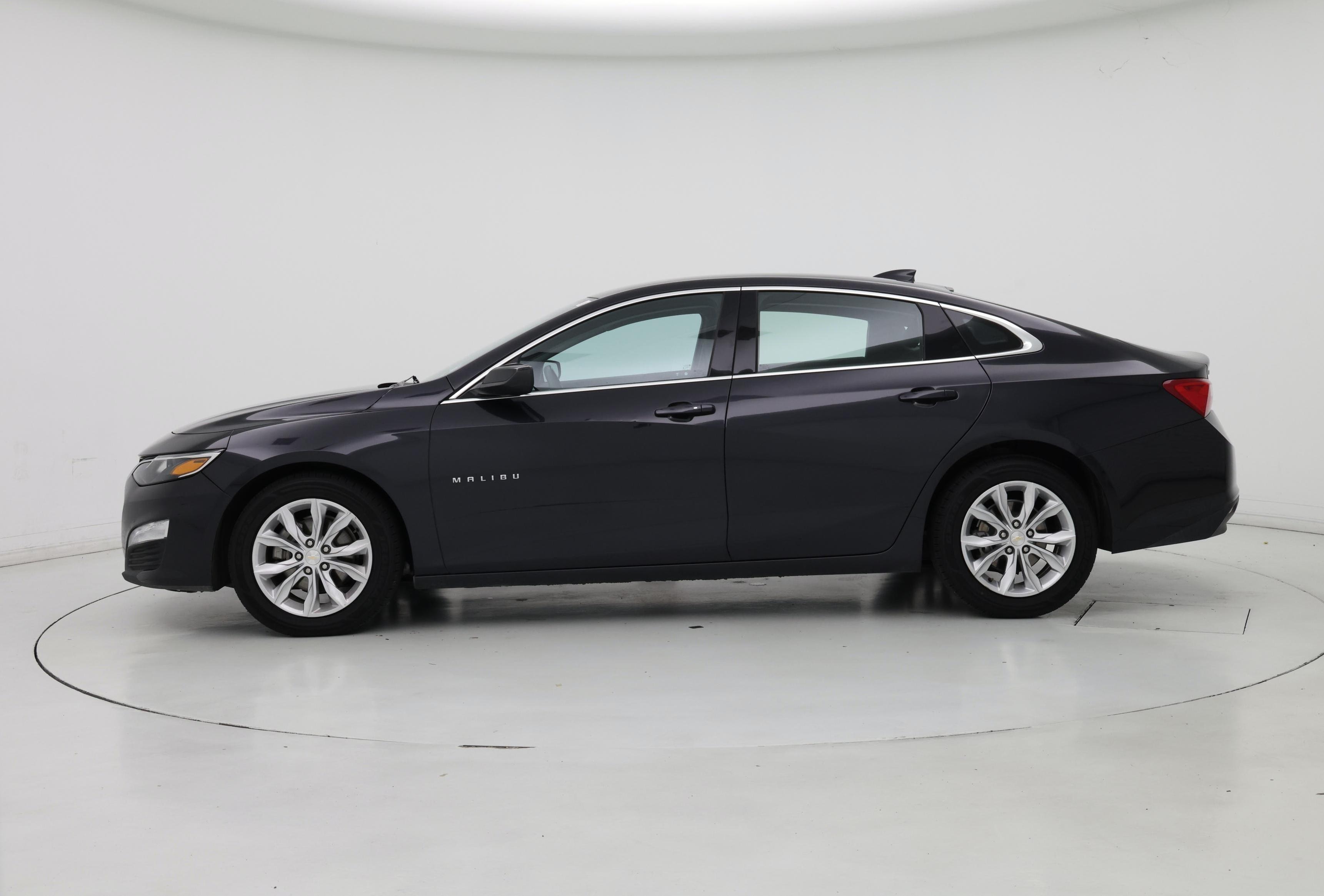 Thumbnail: 2023 Chevrolet Malibu - 3
