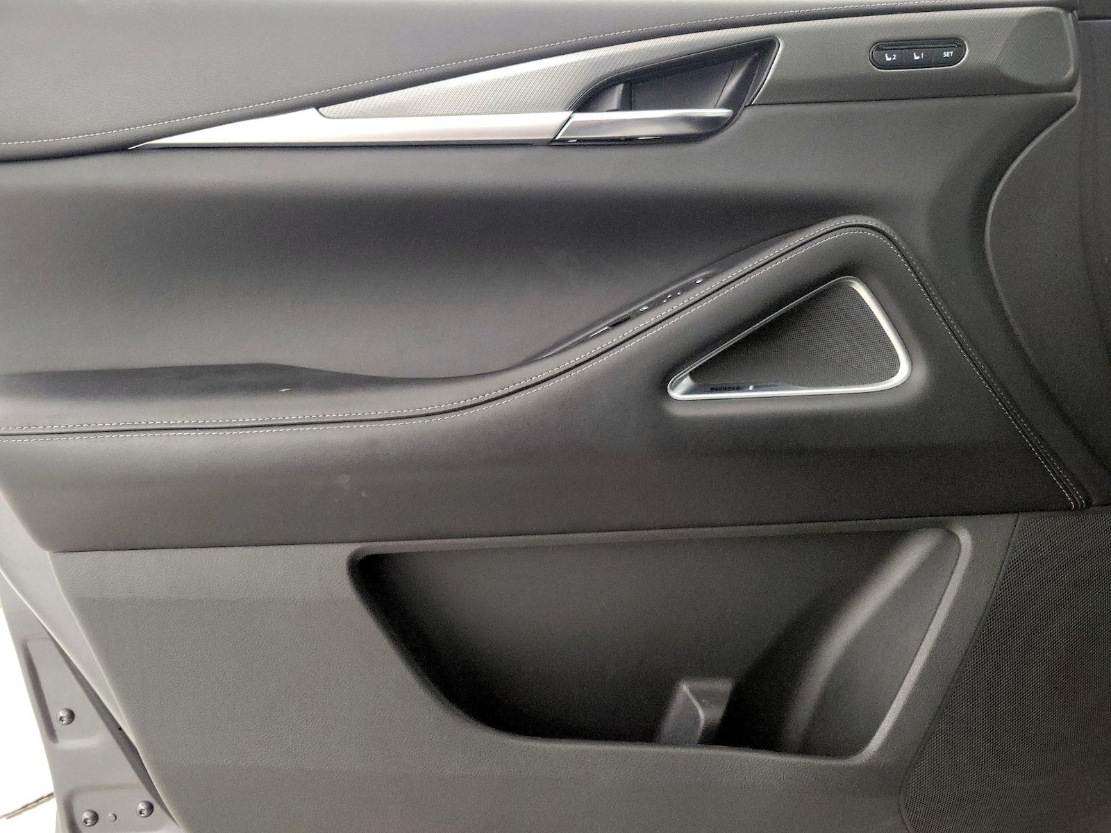 2023 INFINITI QX60 LUXE - Photo 13