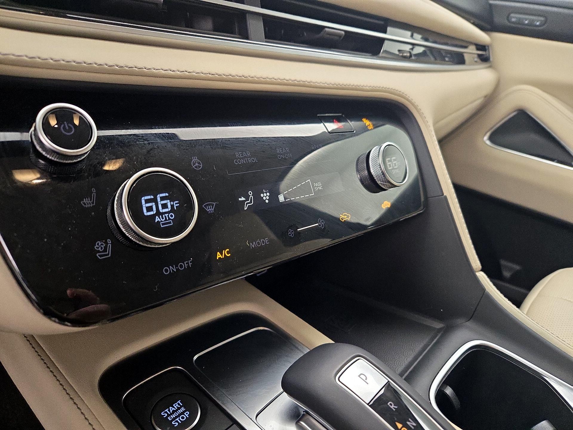 Thumbnail: 2023 INFINITI QX60 - 17