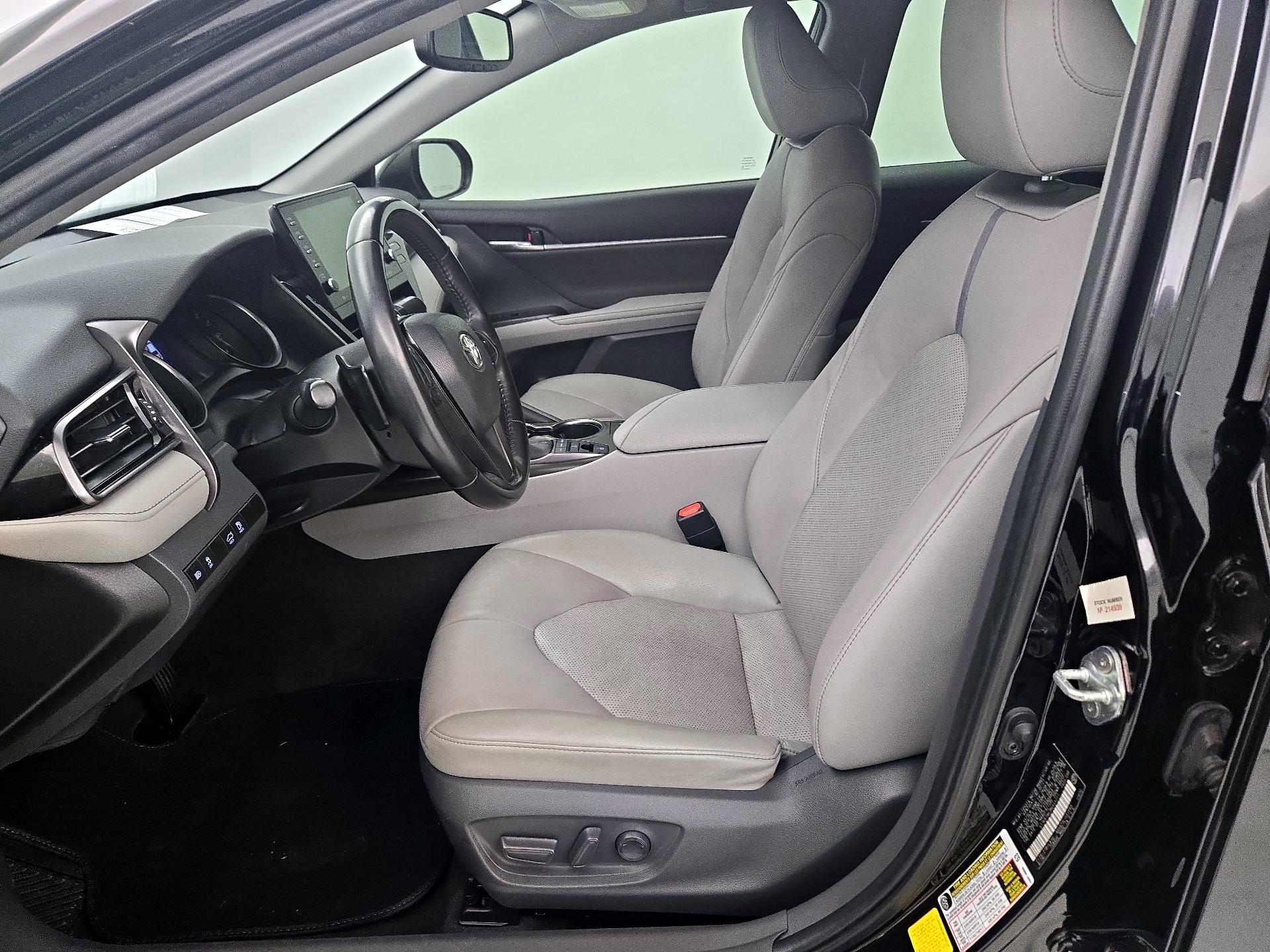 Thumbnail: 2021 Toyota Camry - 11