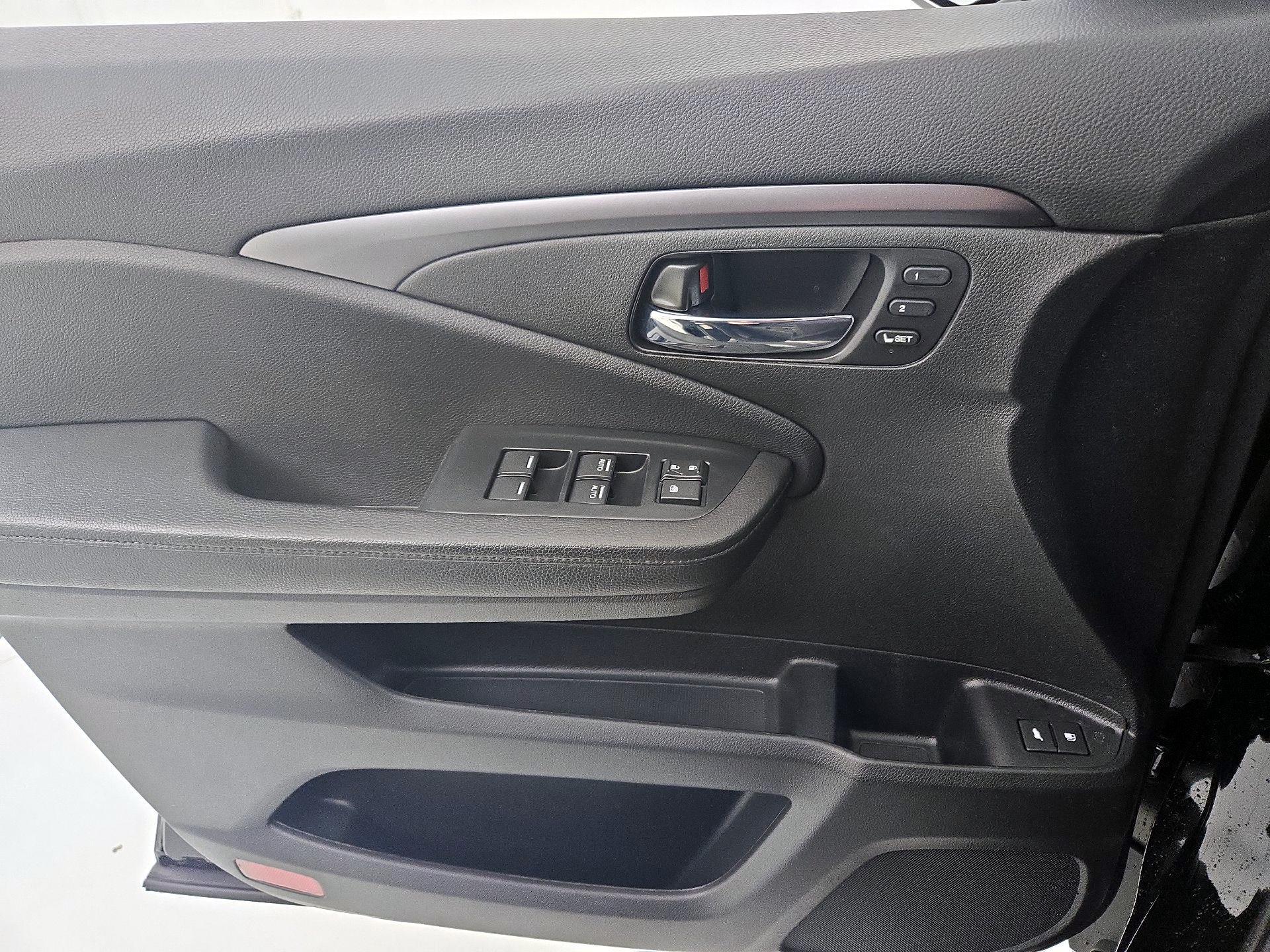 Thumbnail: 2022 Honda Pilot - 12