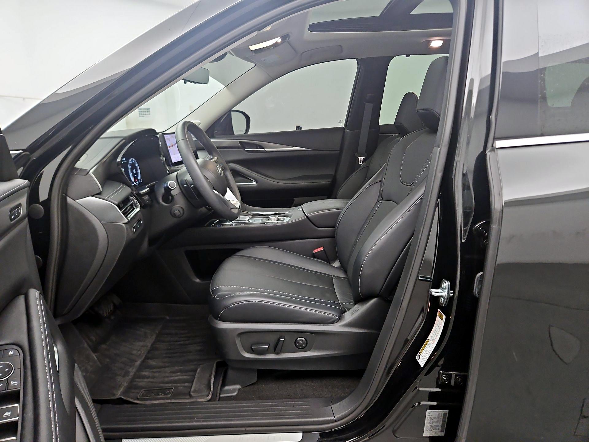 Thumbnail: 2023 INFINITI QX60 - 11