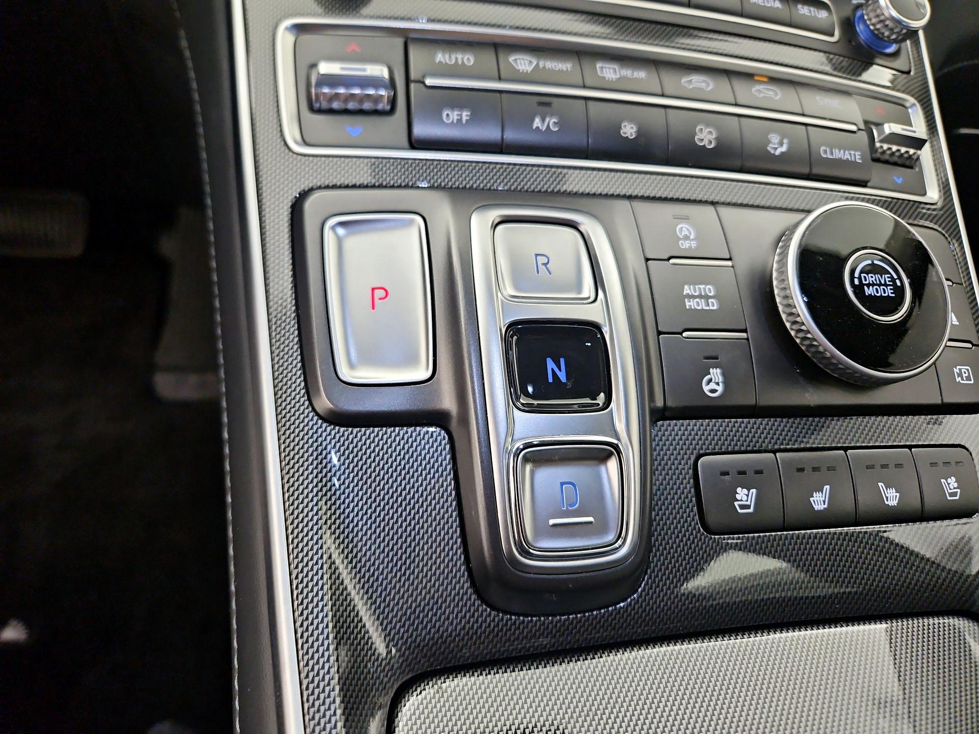 Thumbnail: 2022 Hyundai Santa Fe - 18