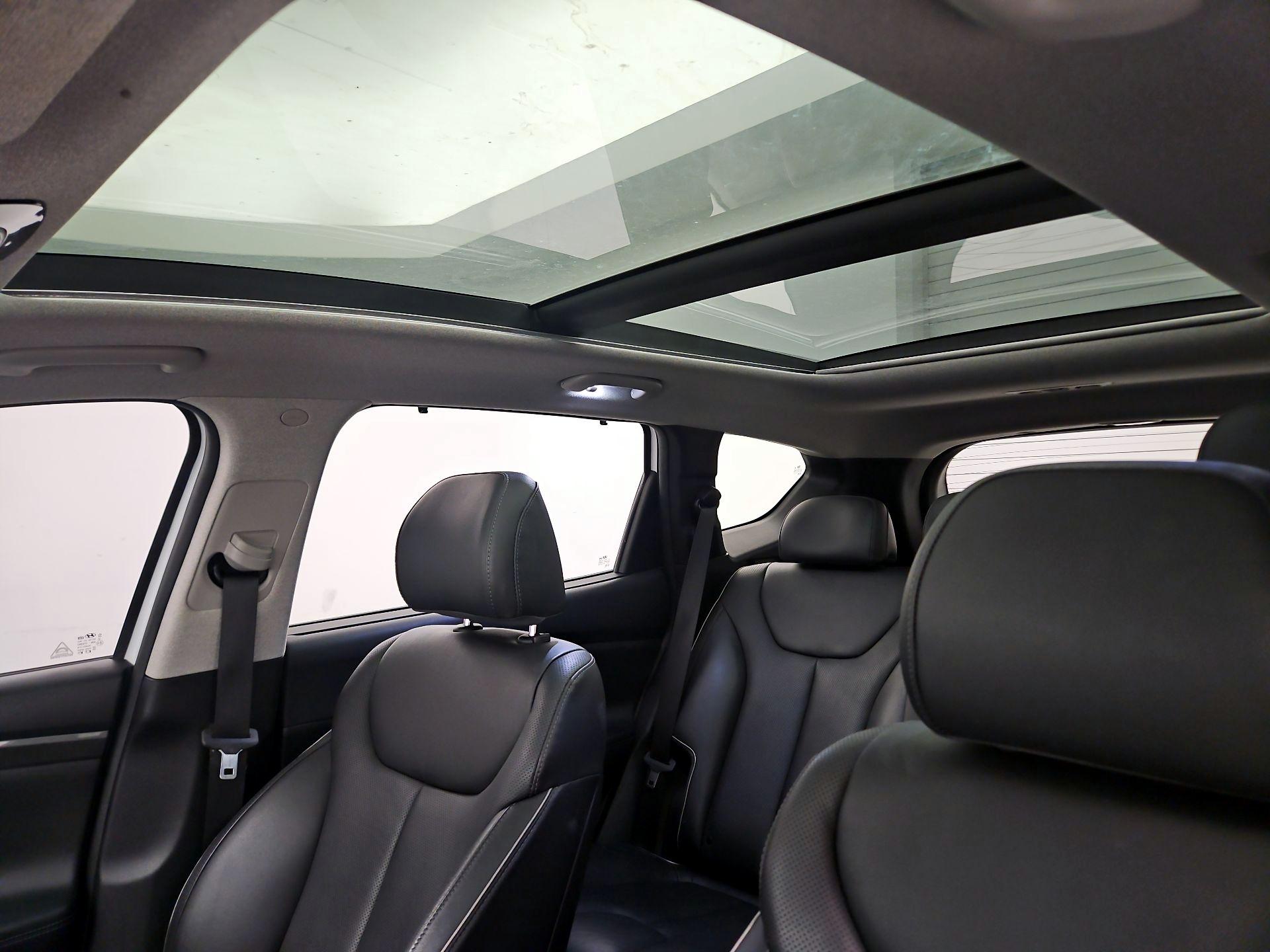 Thumbnail: 2022 Hyundai Santa Fe - 20