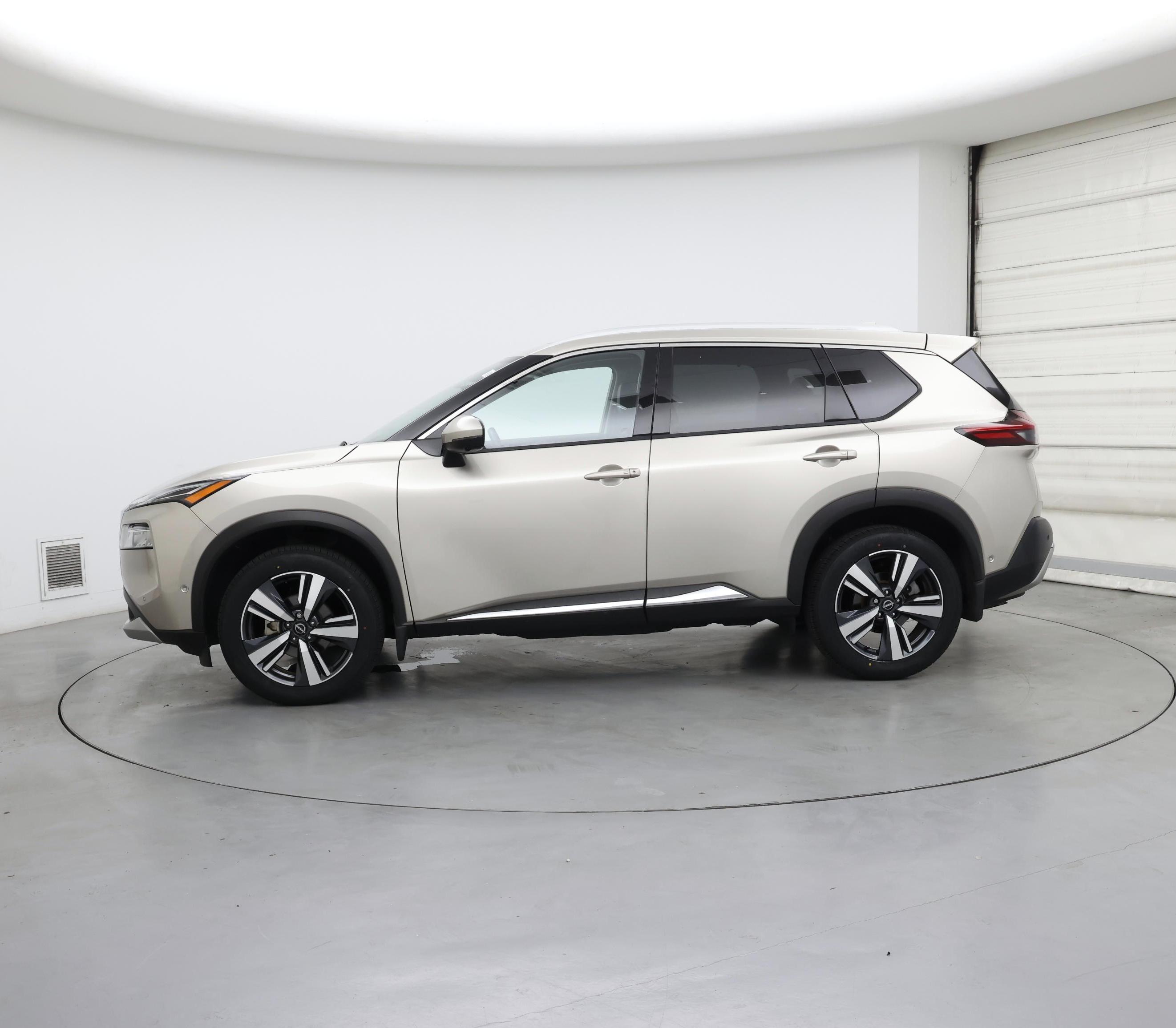 Thumbnail: 2022 Nissan Rogue - 3