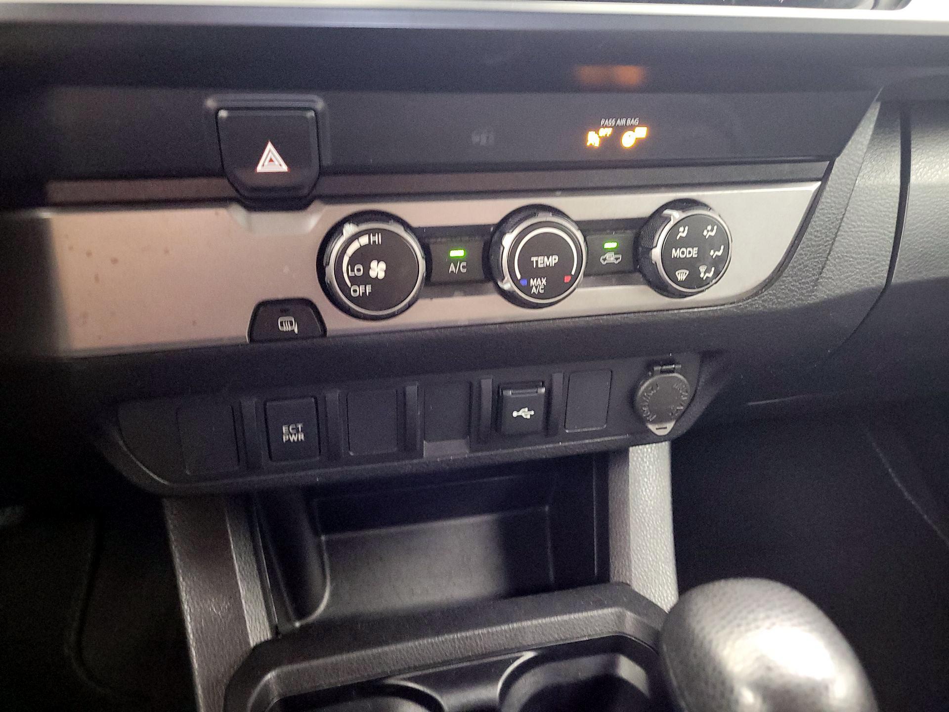 Thumbnail: 2022 Toyota Tacoma - 14