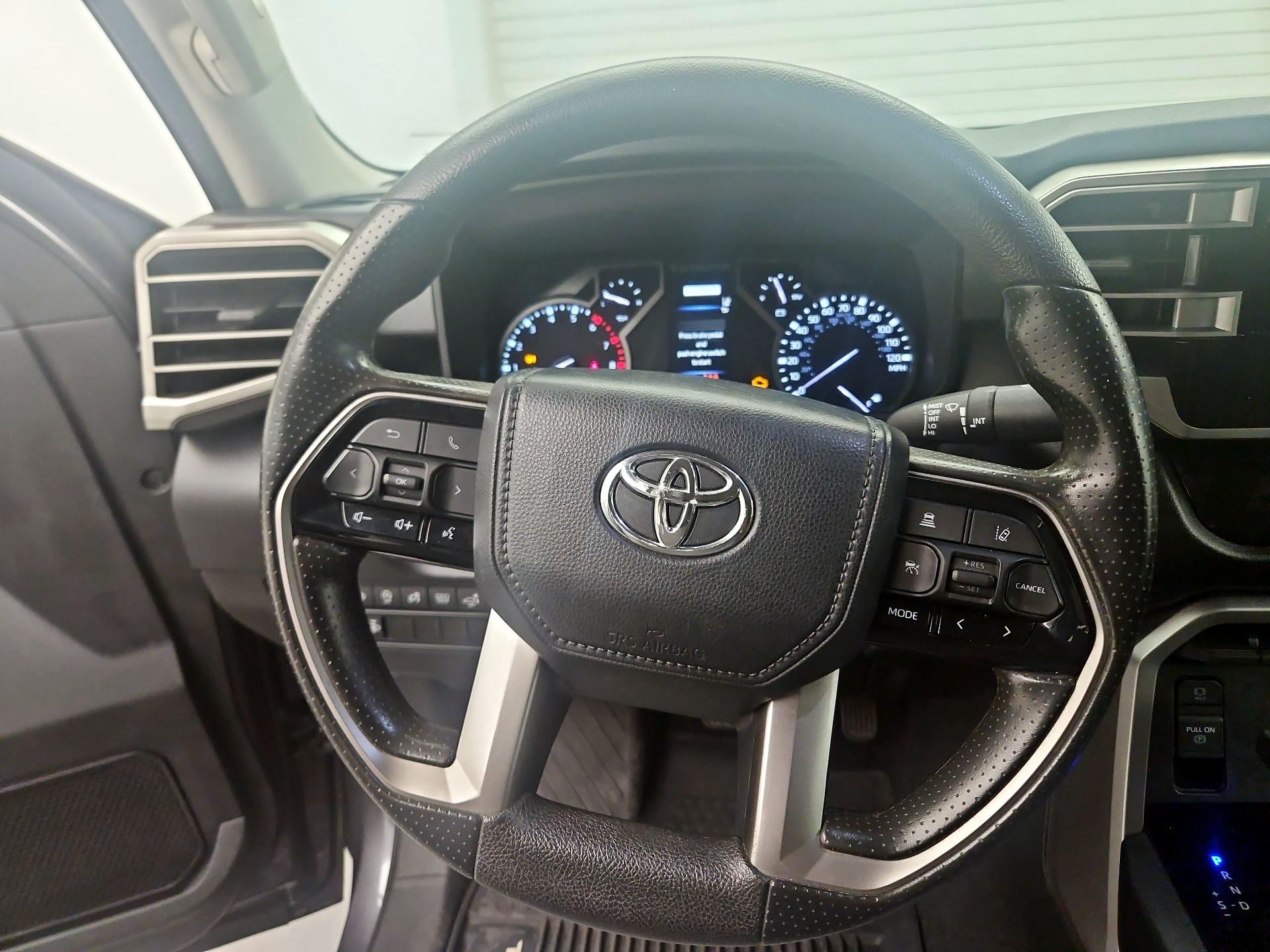 Thumbnail: 2022 Toyota Tundra - 10