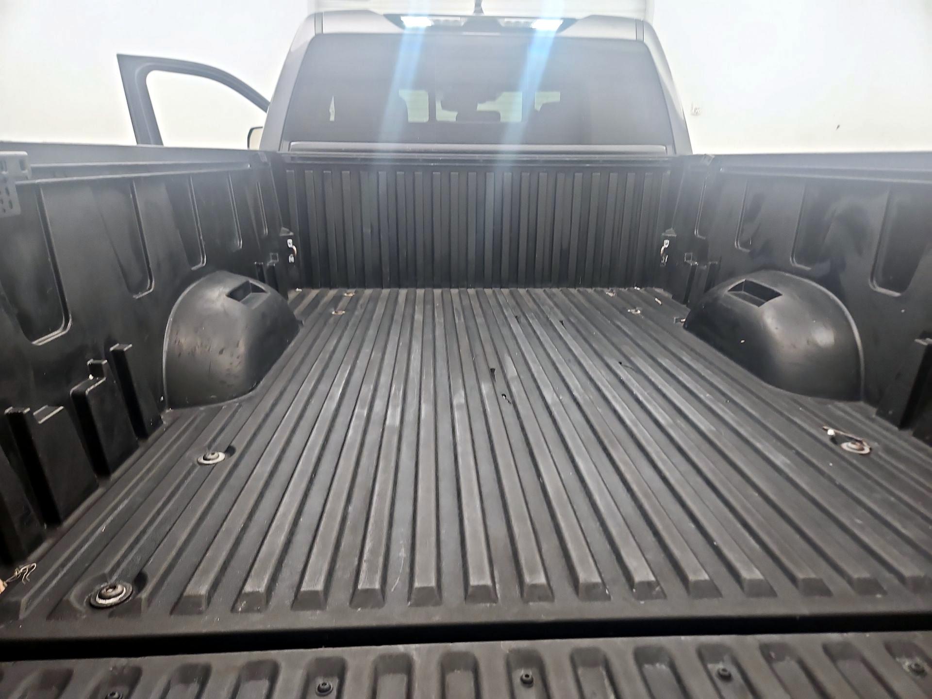 Thumbnail: 2022 Toyota Tundra - 19