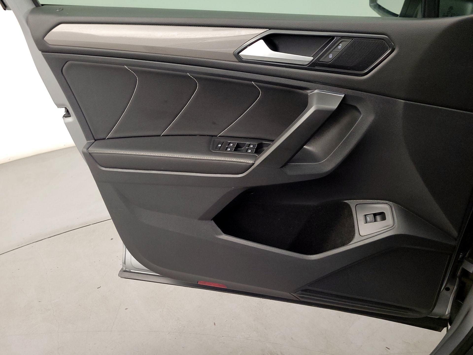 Thumbnail: 2022 Volkswagen Tiguan - 12