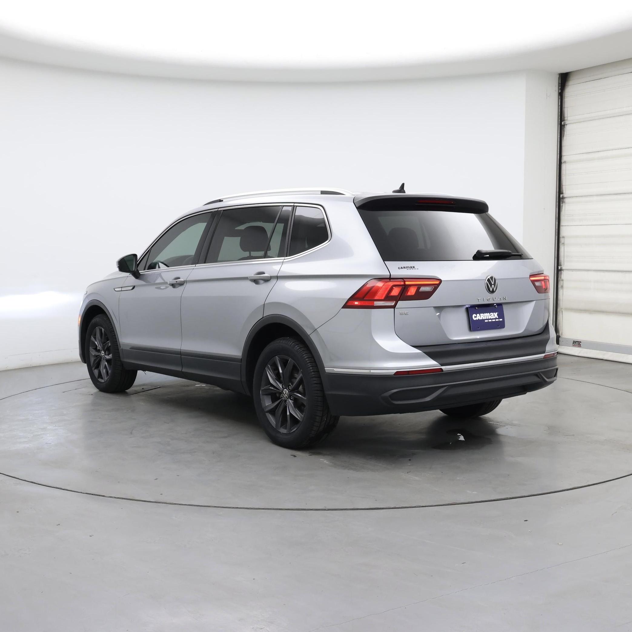 Thumbnail: 2022 Volkswagen Tiguan - 2