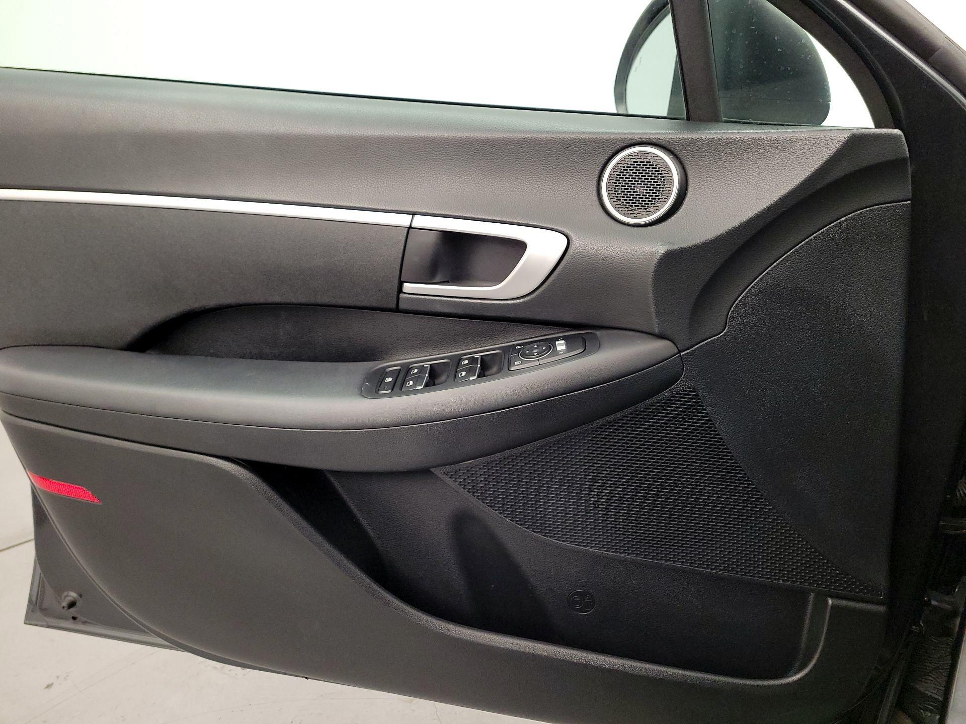 Thumbnail: 2022 Hyundai Sonata - 12