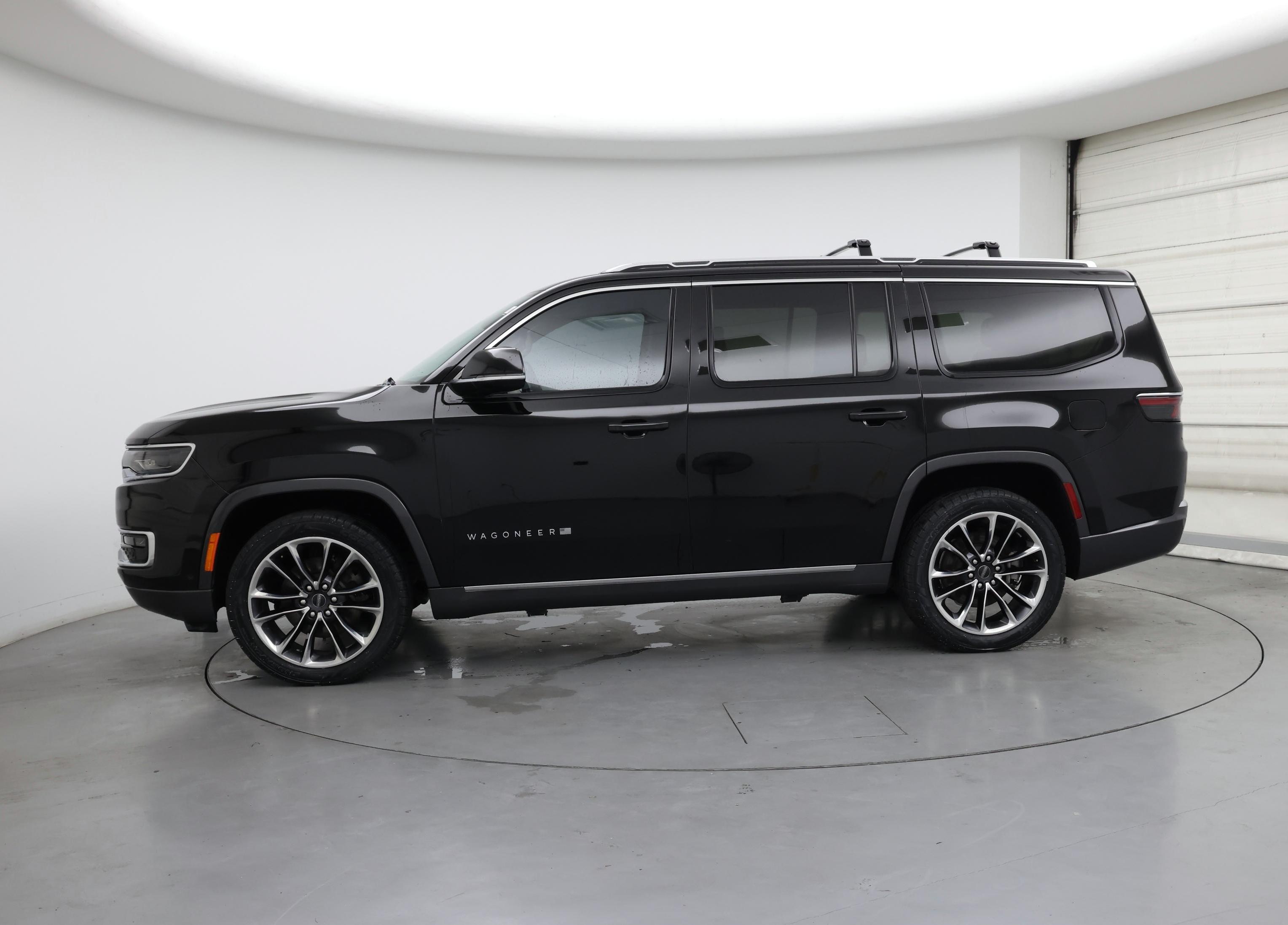 Thumbnail: 2022 Jeep Wagoneer - 3